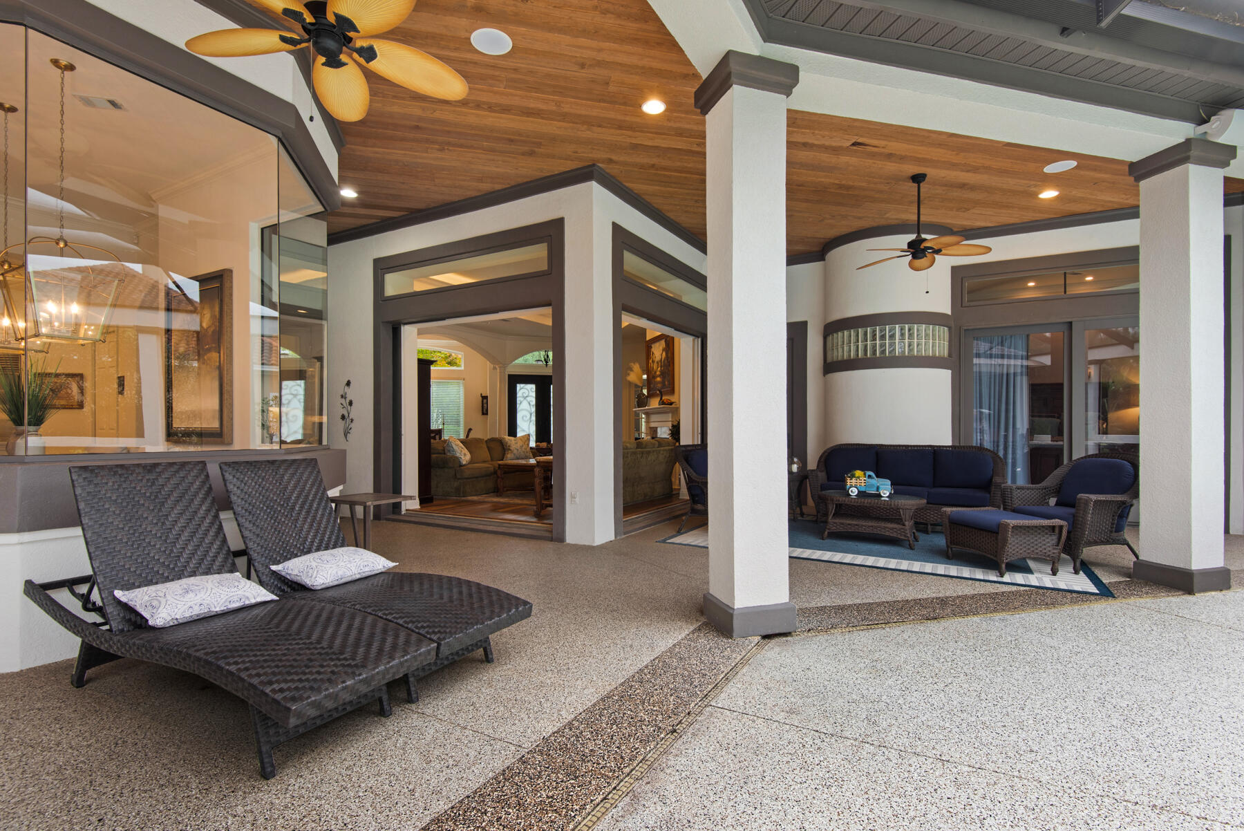 REGATTA BAY - Residential