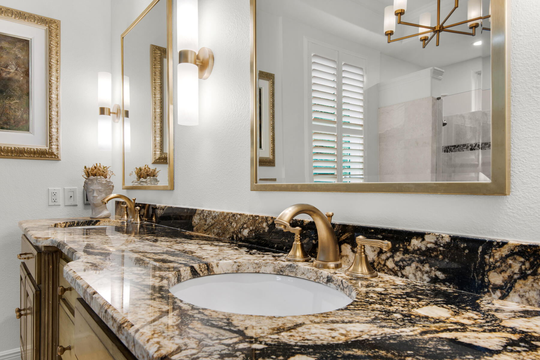 REGATTA BAY - Residential