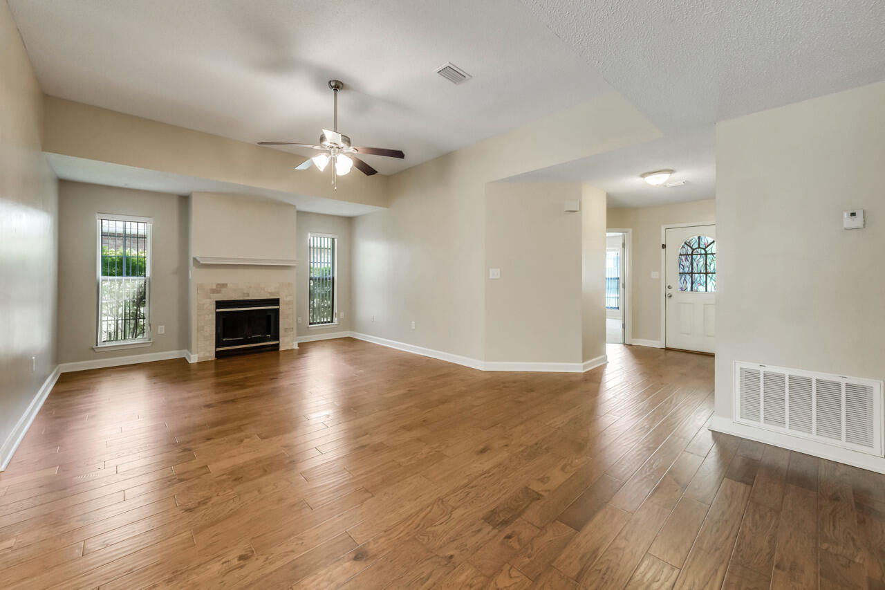 PINNACLE POINT - Residential