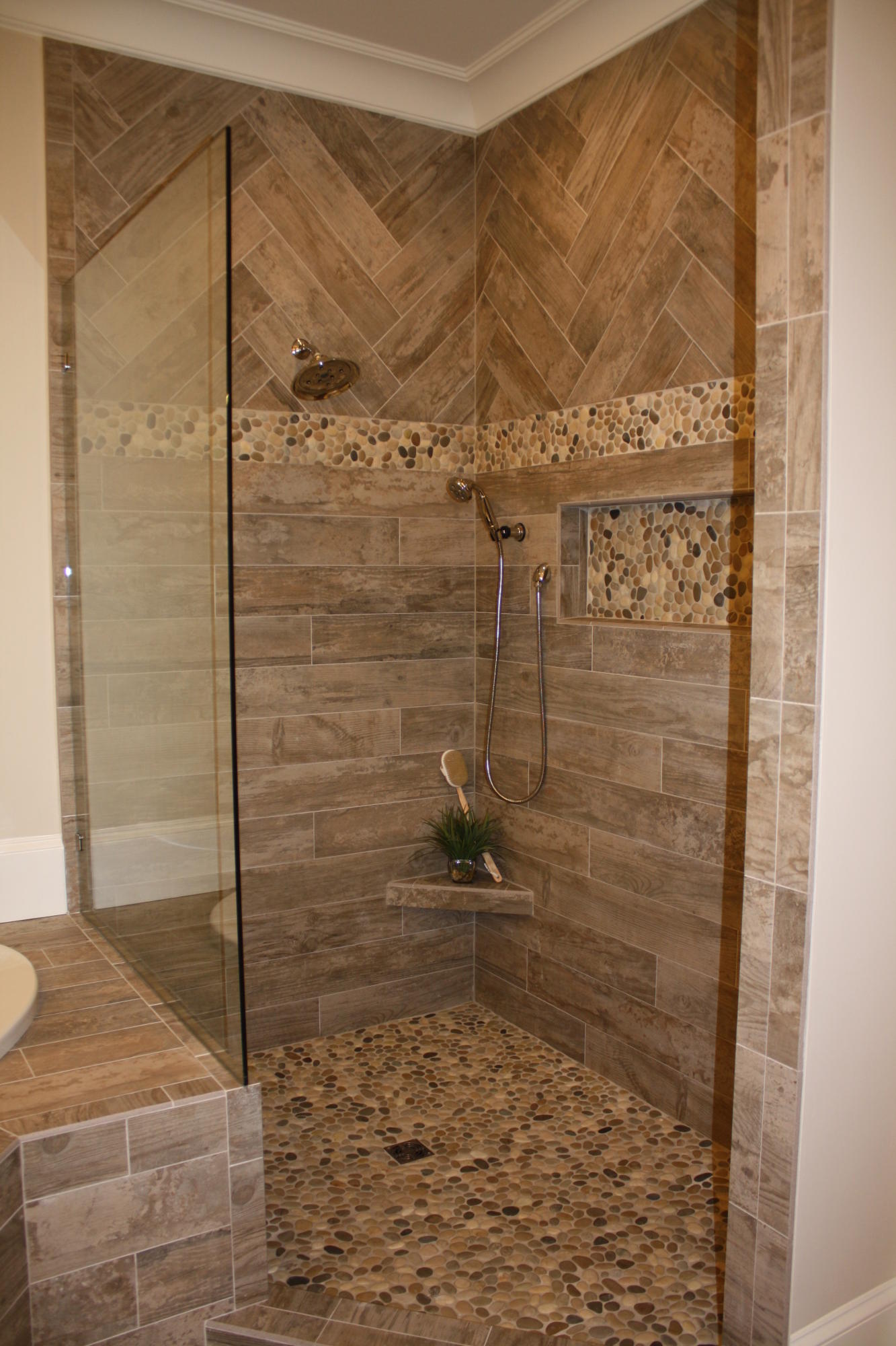 REGATTA BAY GOLF VILLAS - Residential