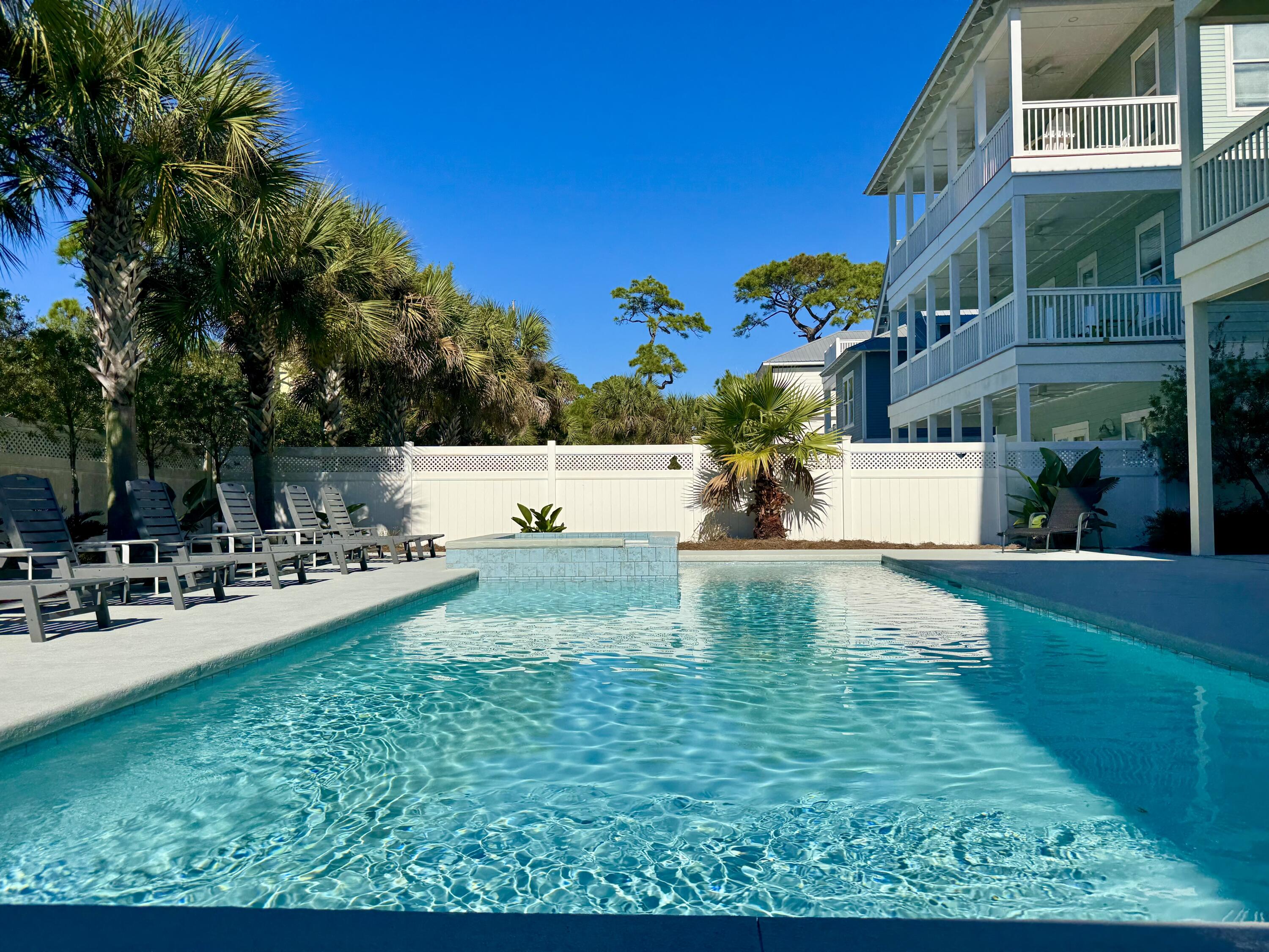 GULF SHORE MANOR - Residential