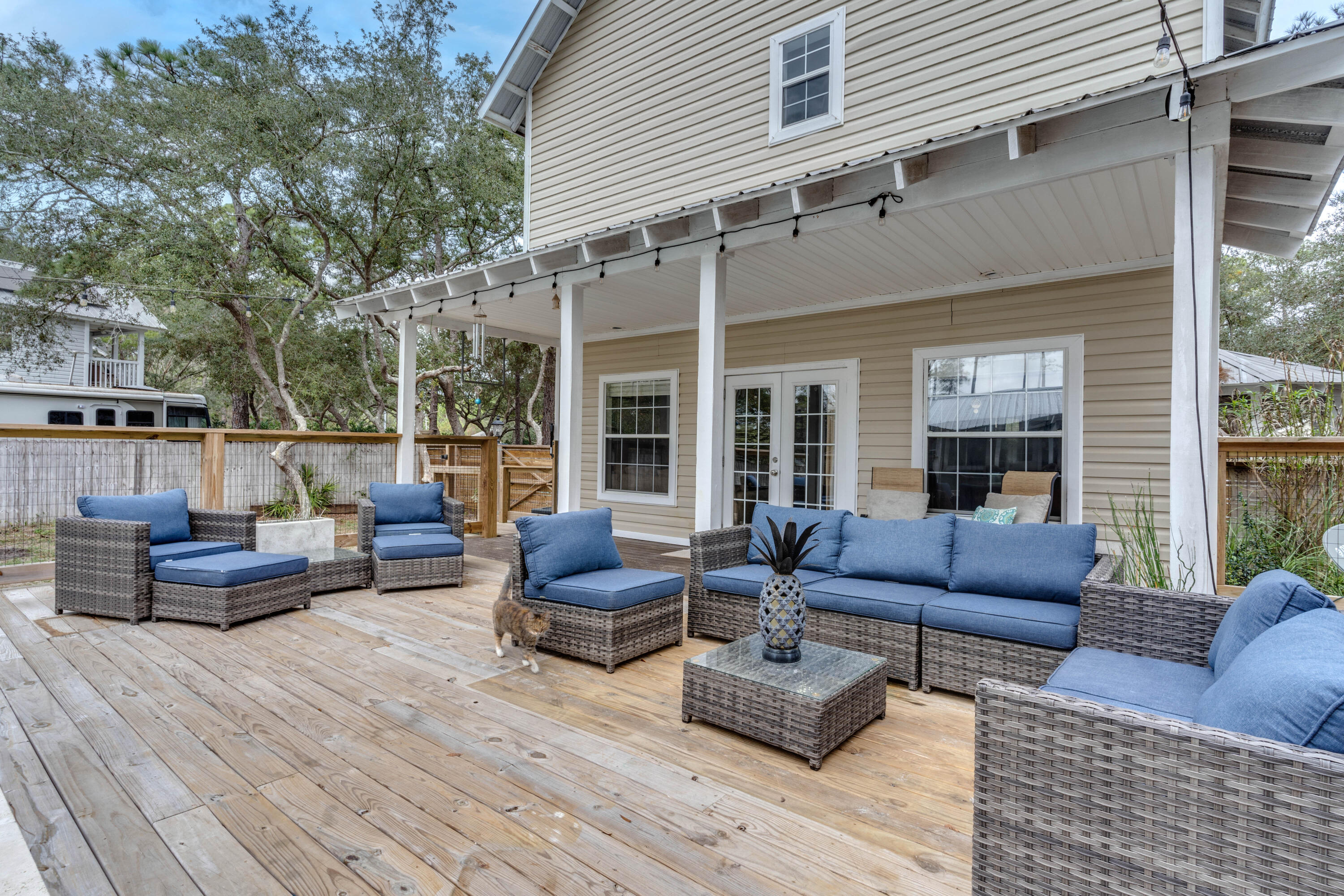 BAY PINE SHORES - Residential