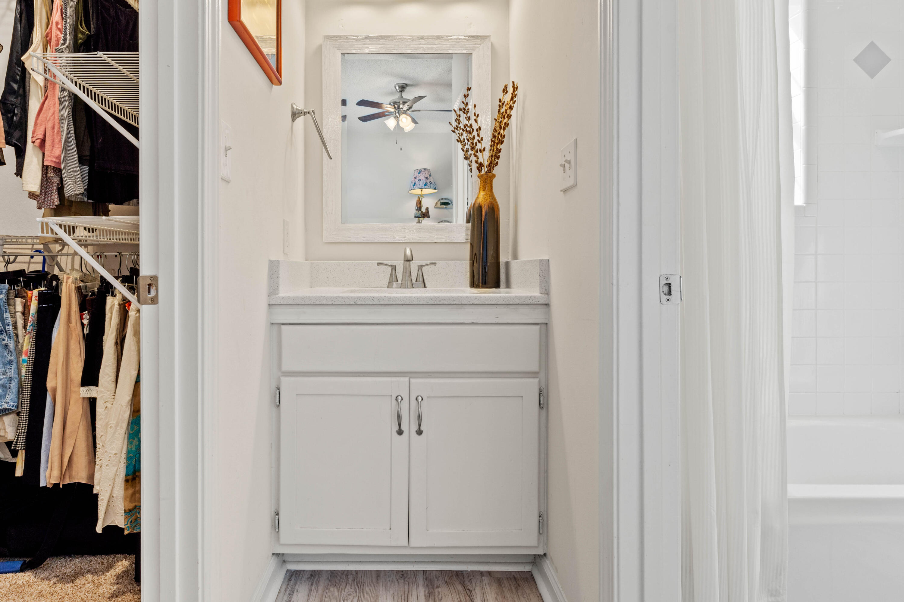 BAY PINE SHORES - Residential