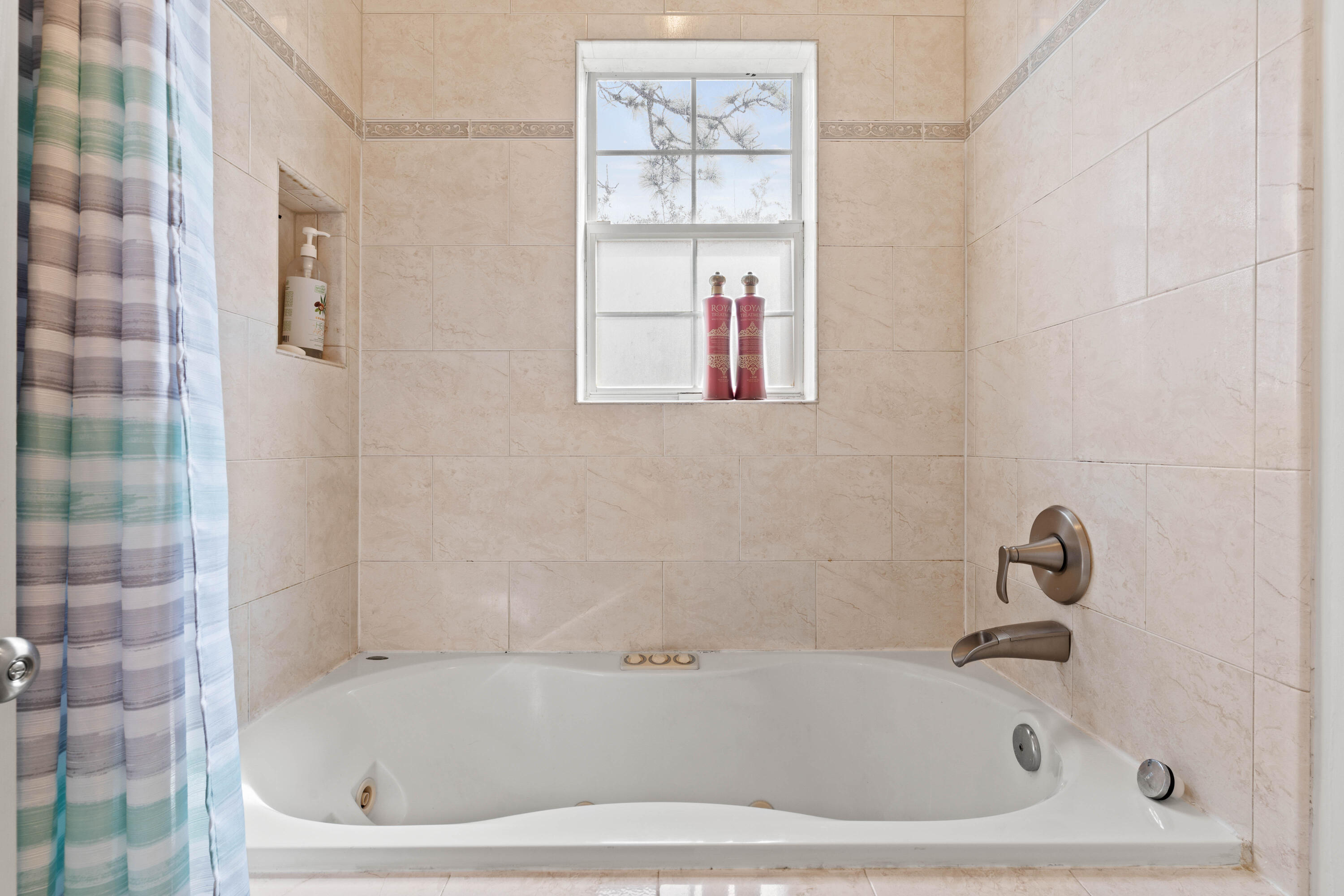 BAY PINE SHORES - Residential