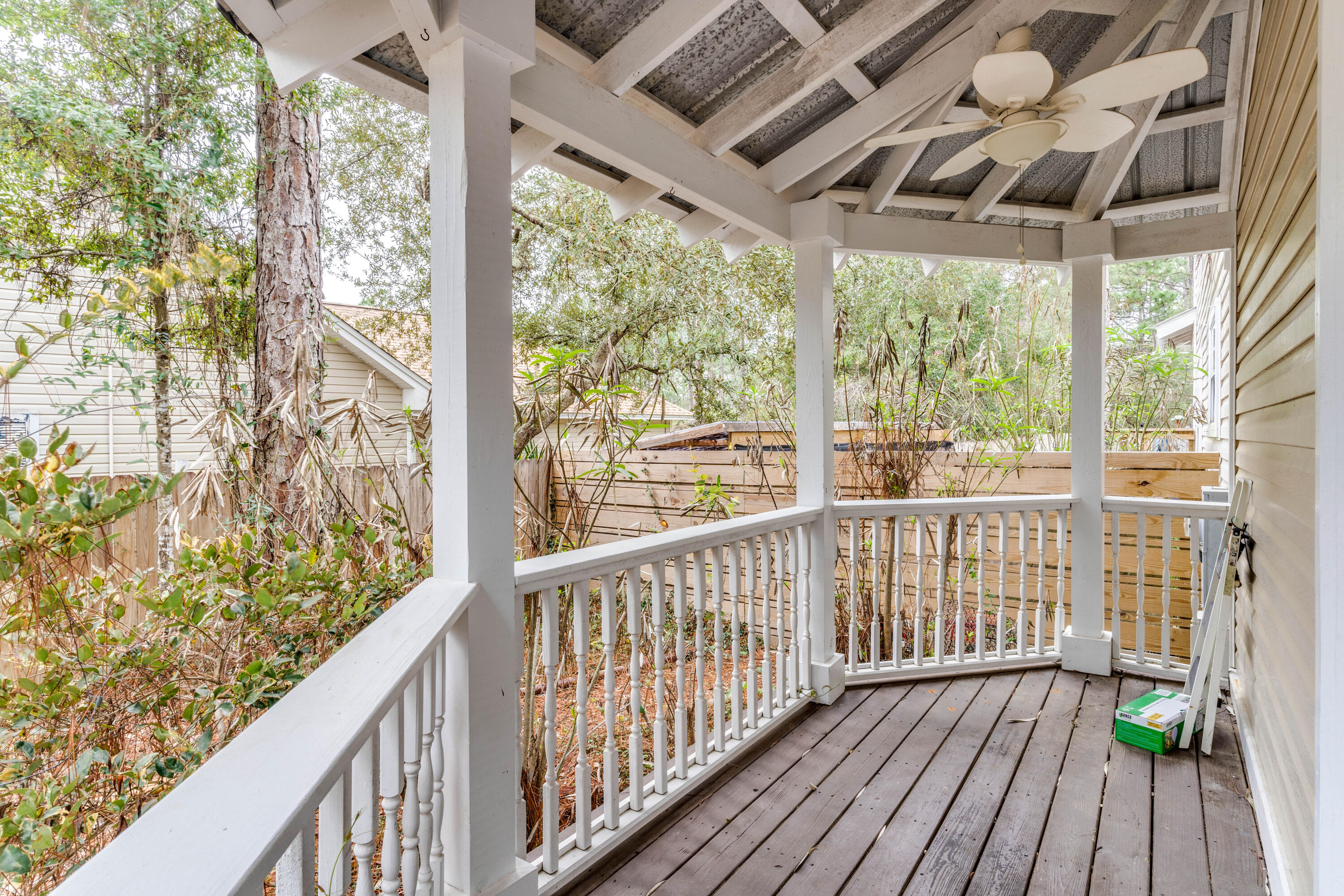 BAY PINE SHORES - Residential