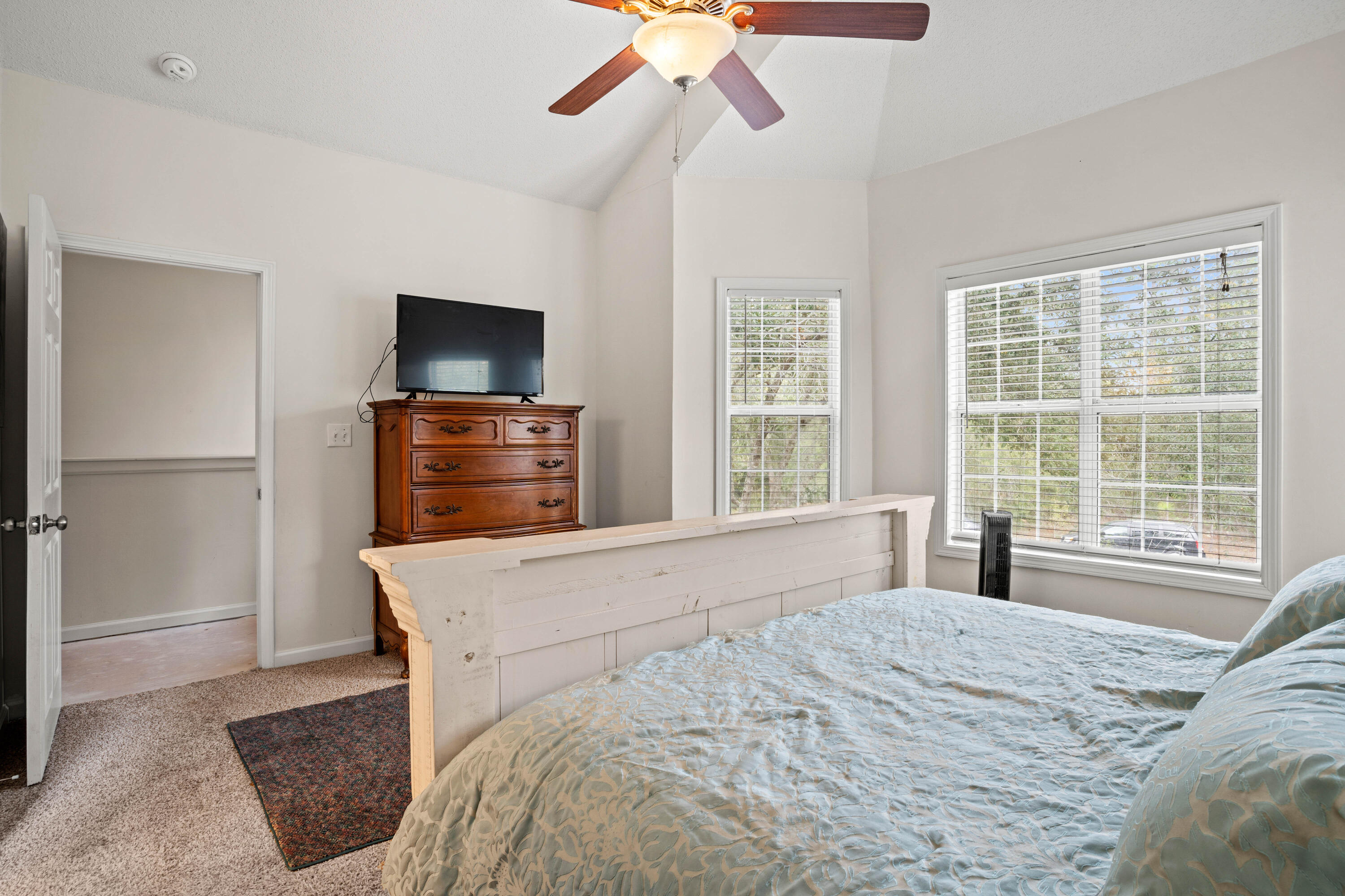 BAY PINE SHORES - Residential