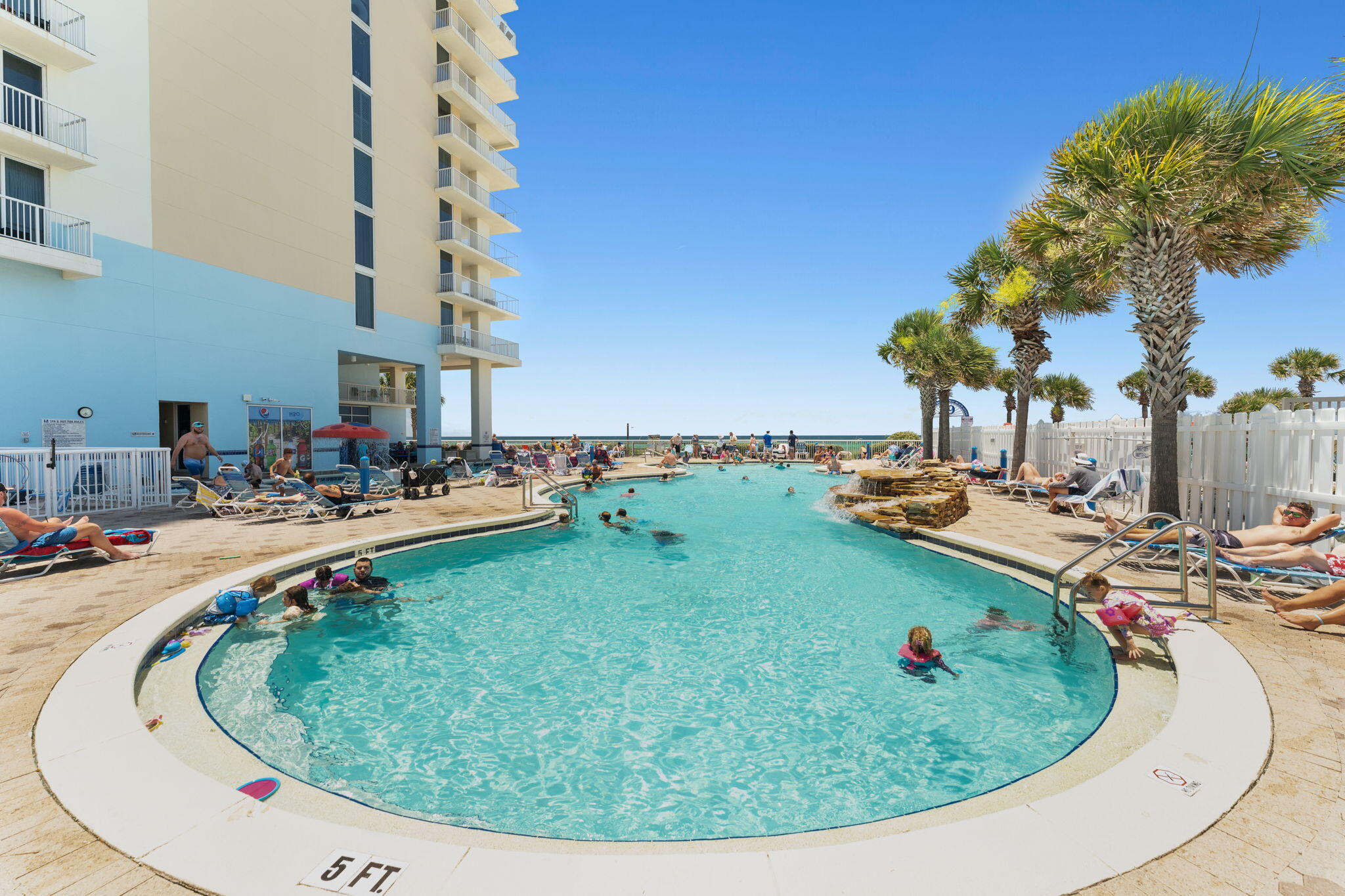 MAJESTIC BEACH TOWERS I - Residential