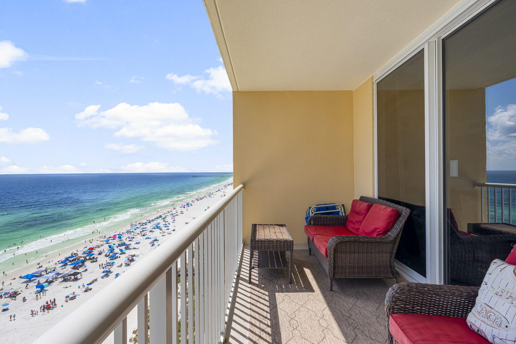 MAJESTIC BEACH TOWERS I - Residential