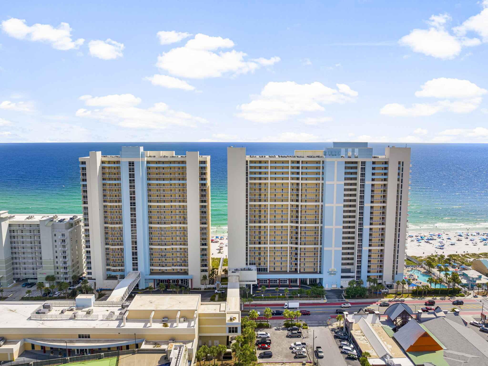 MAJESTIC BEACH TOWERS I - Residential