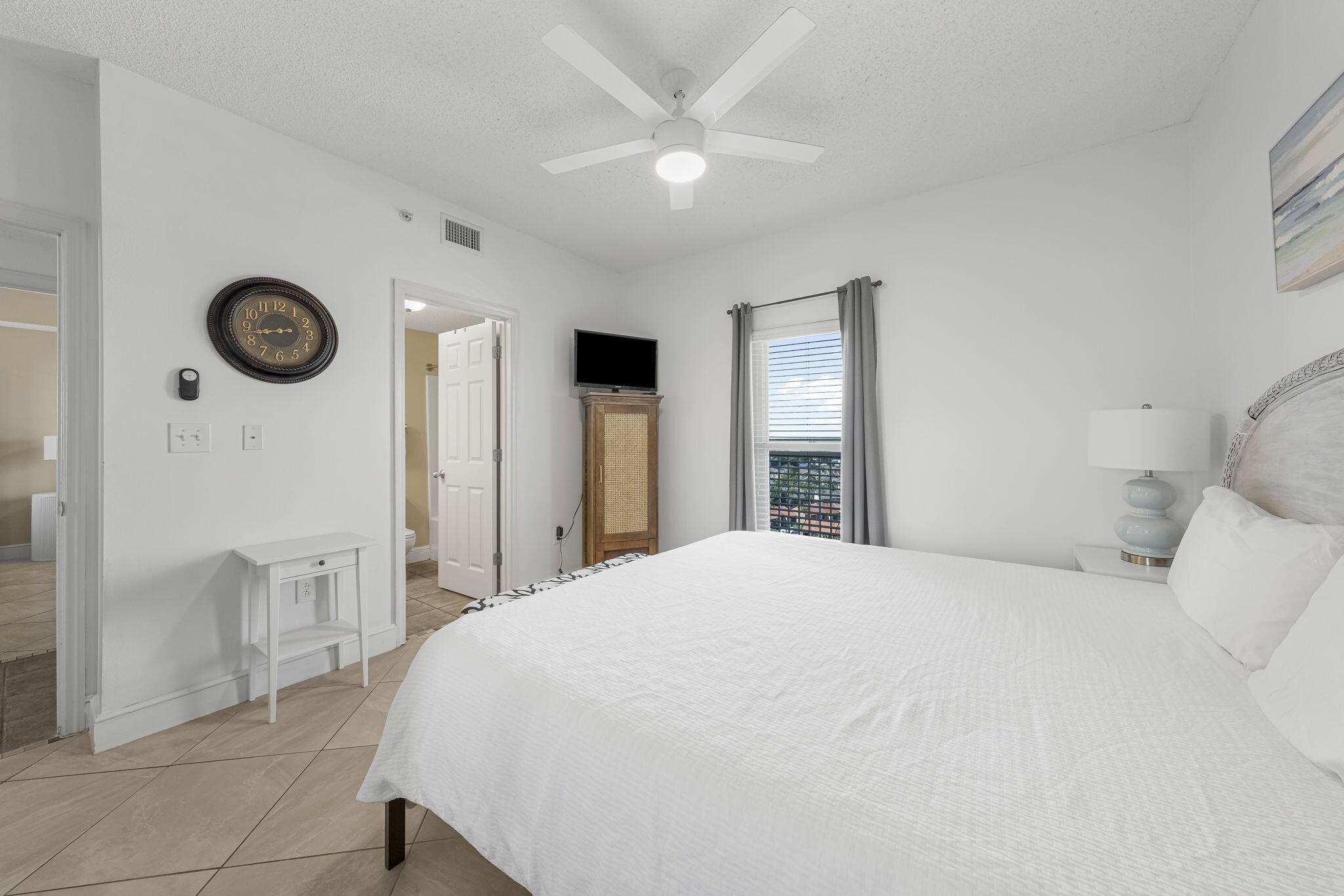 MAJESTIC BEACH TOWERS I - Residential