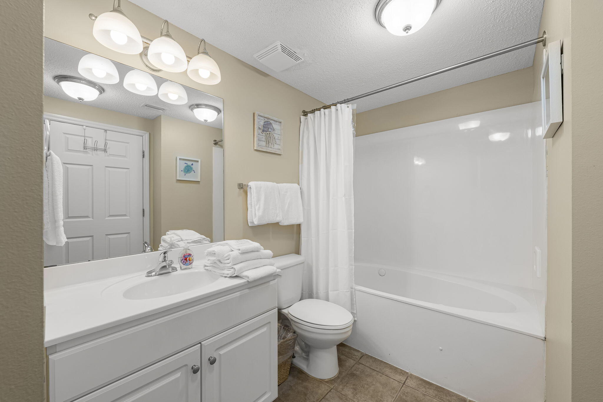MAJESTIC BEACH TOWERS I - Residential