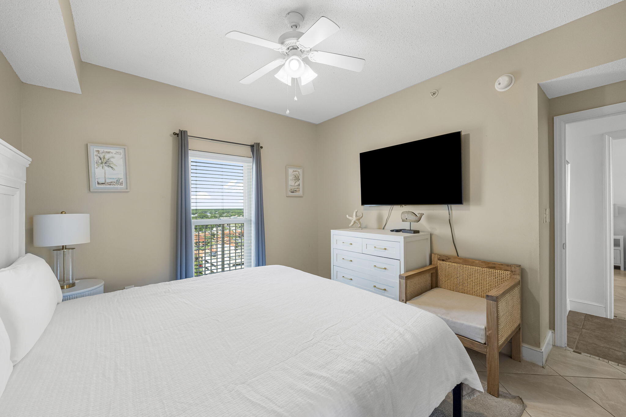 MAJESTIC BEACH TOWERS I - Residential