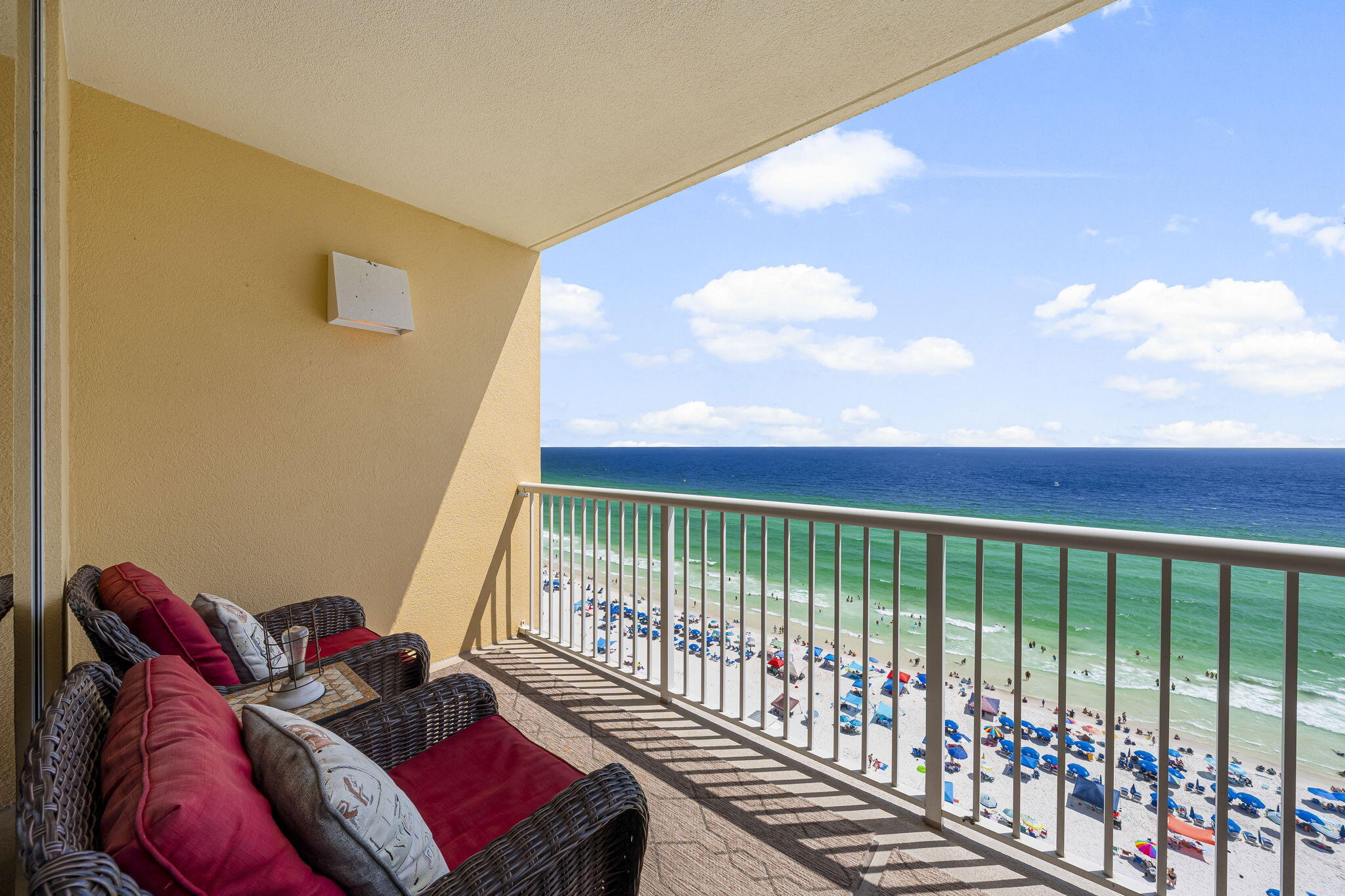 MAJESTIC BEACH TOWERS I - Residential