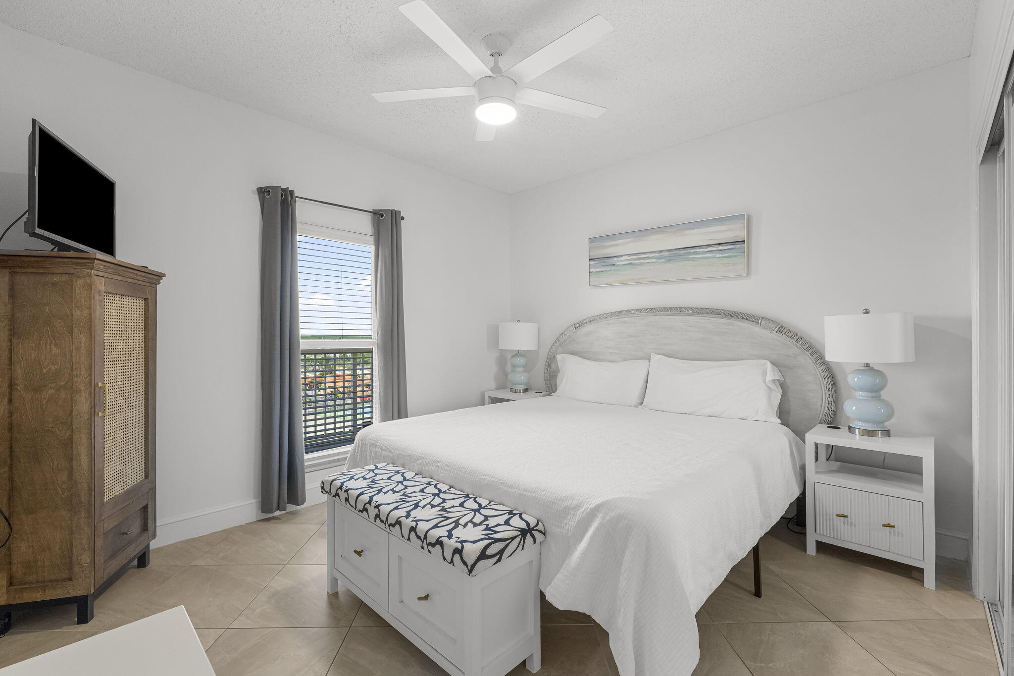MAJESTIC BEACH TOWERS I - Residential