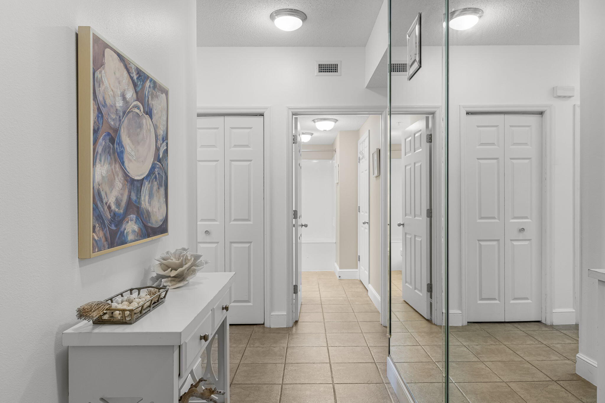 MAJESTIC BEACH TOWERS I - Residential