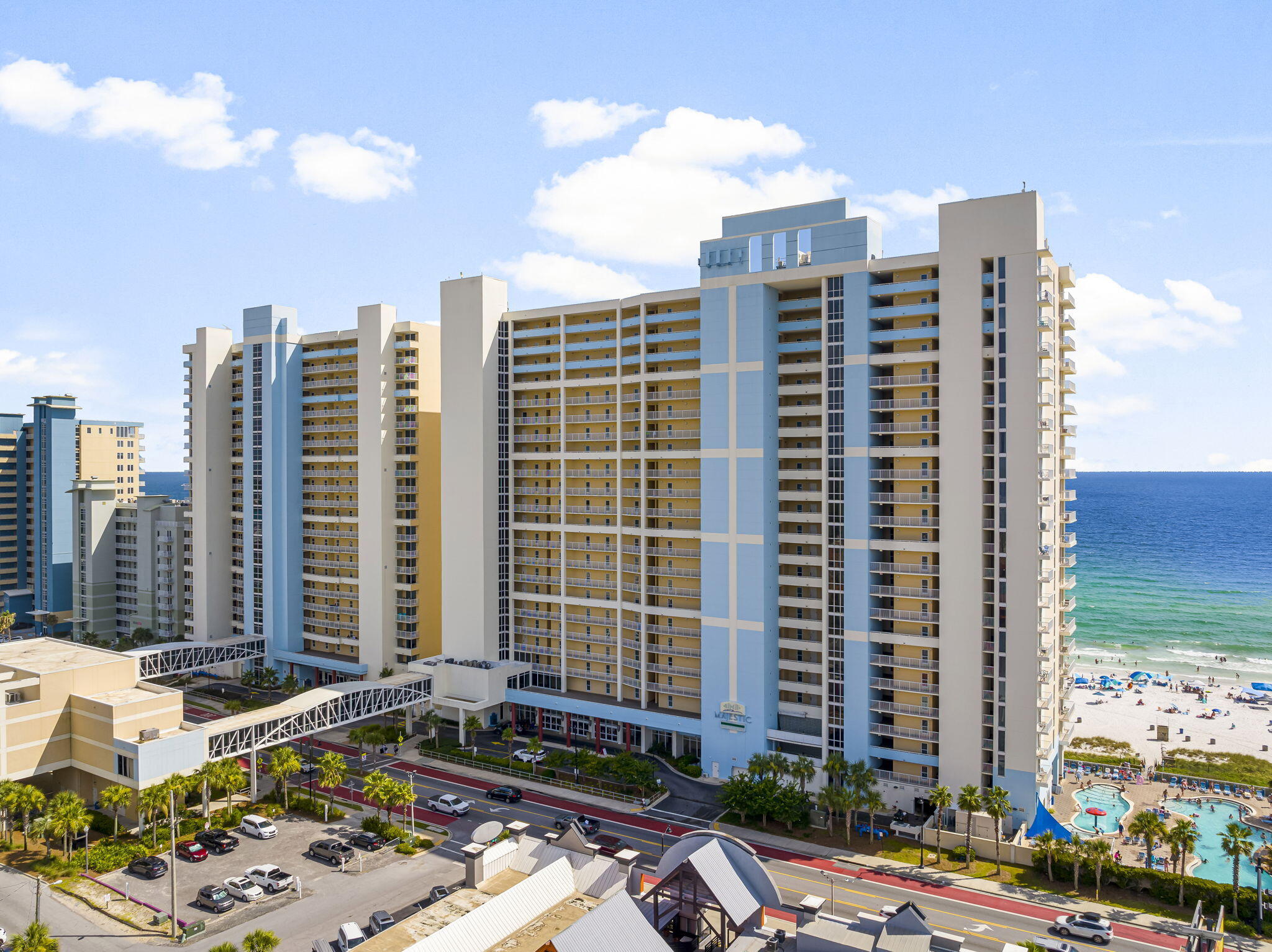 MAJESTIC BEACH TOWERS I - Residential
