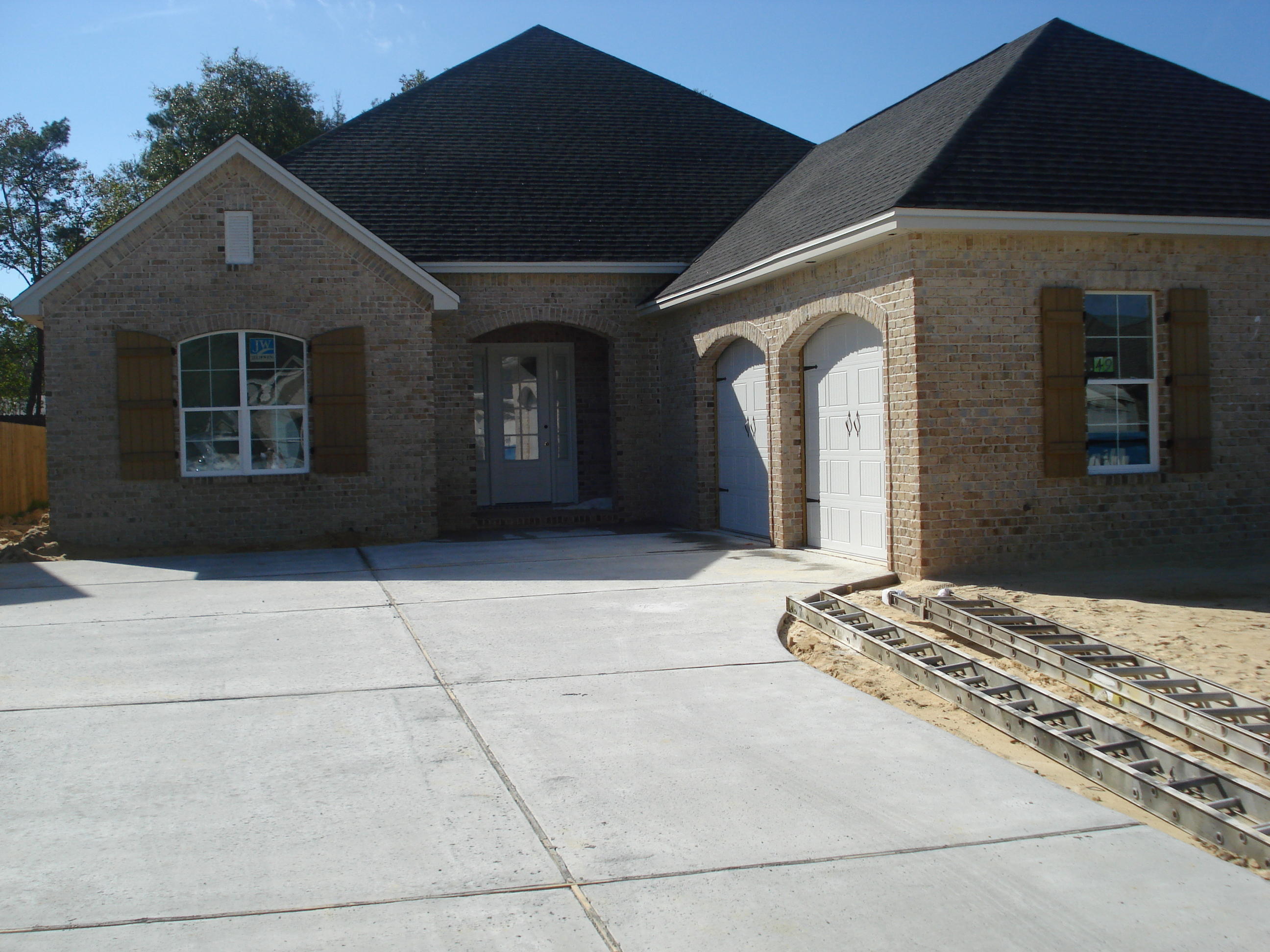 THE STABLES AT ROCKY BAYOU - Residential