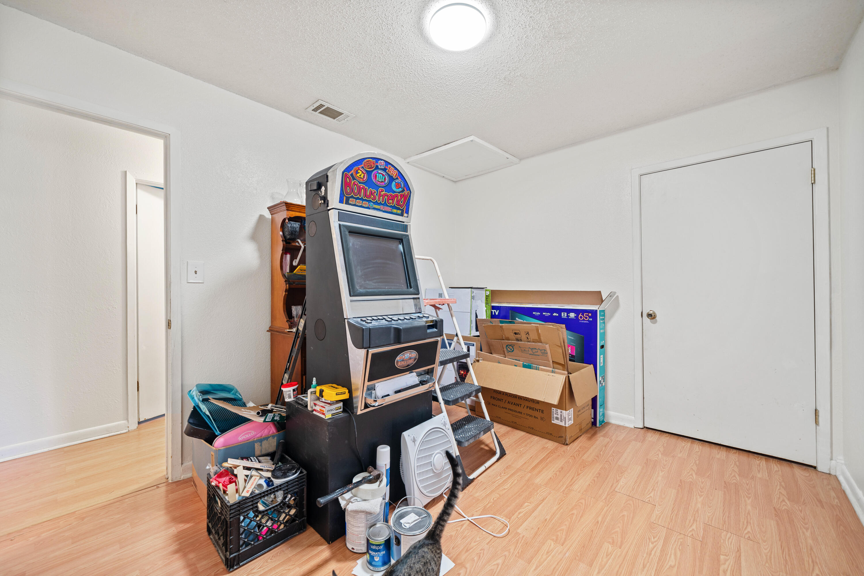 MCLAUGHLIN & HARRIS - Residential