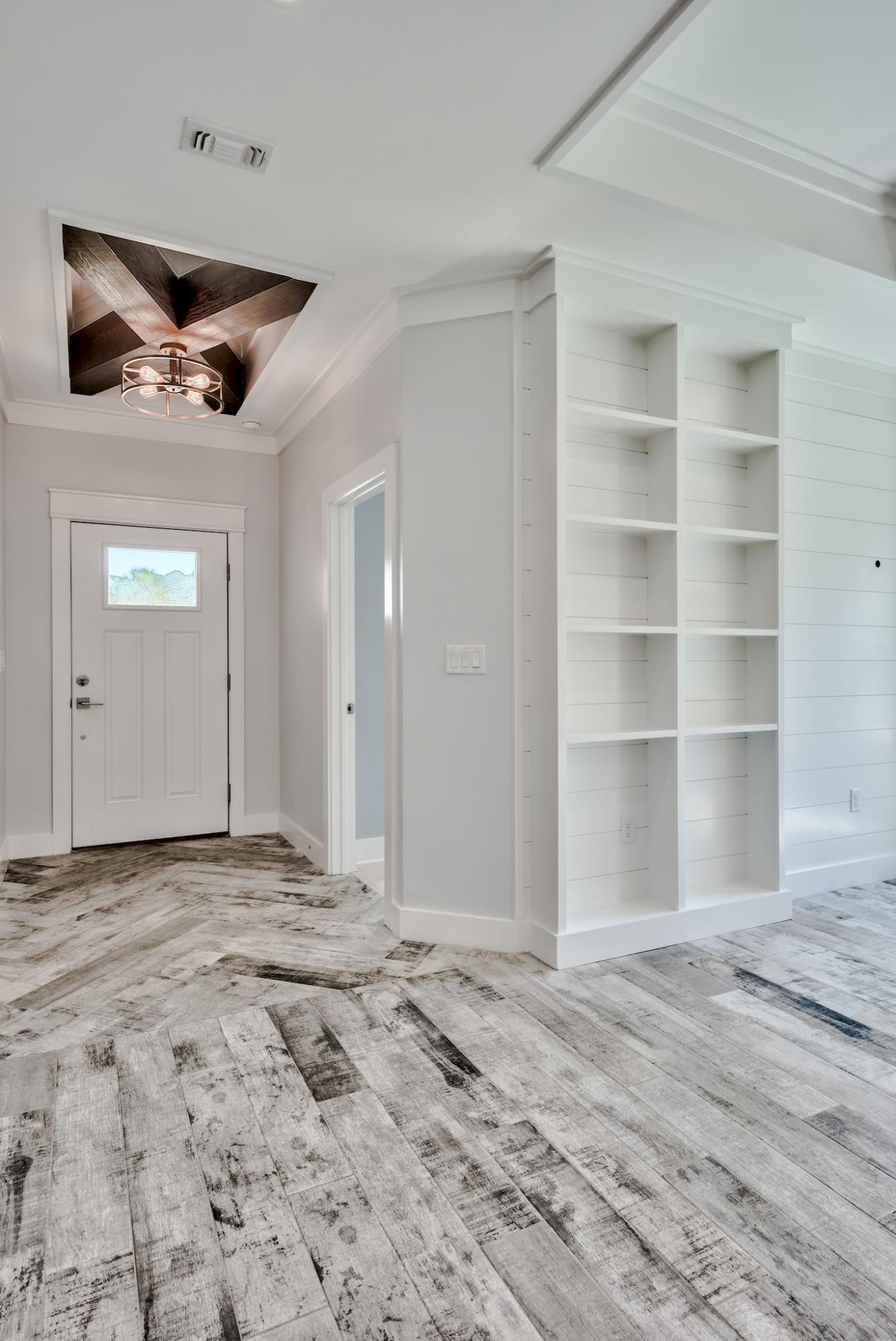 INDIAN TRAIL ESTATES - Residential