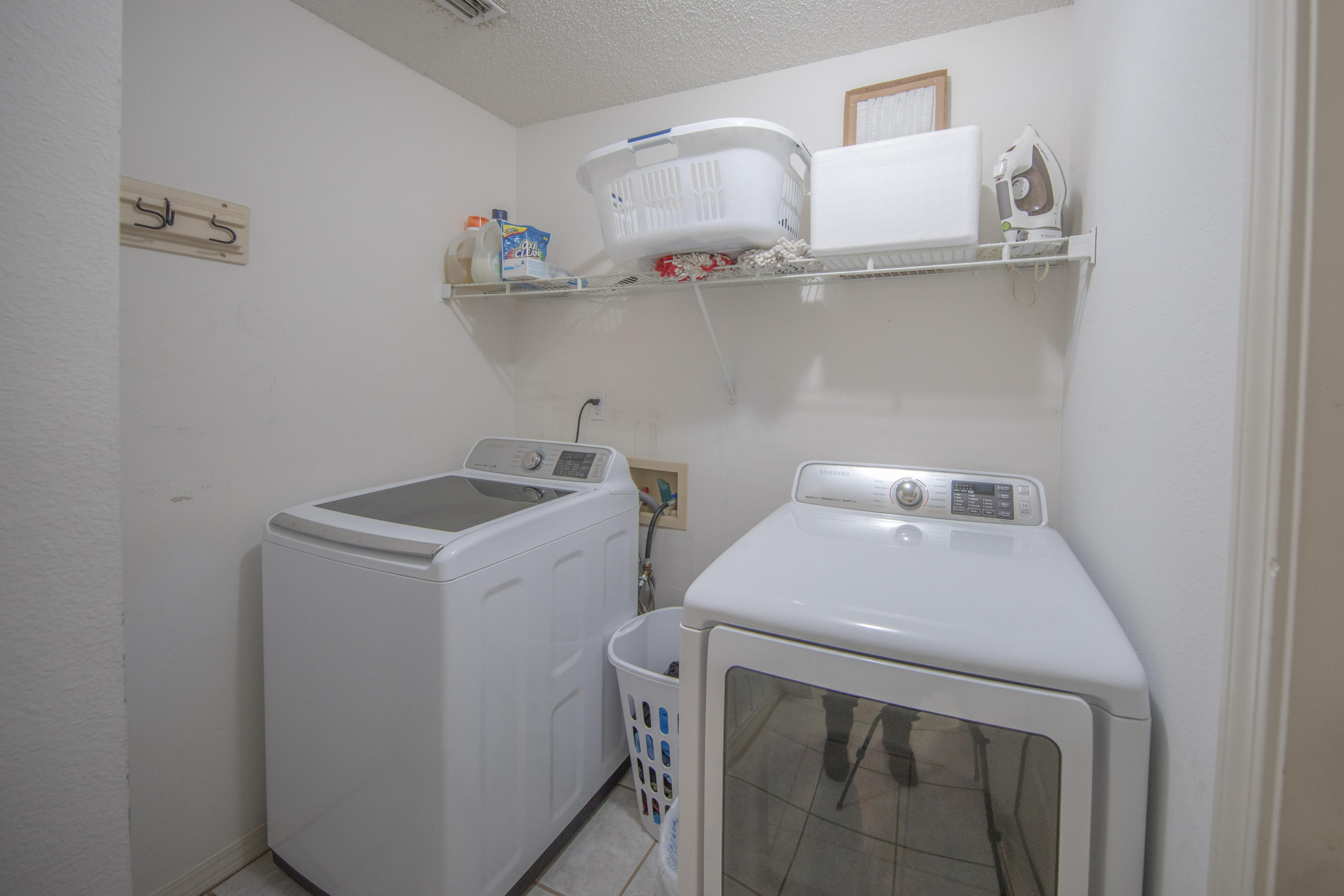 LEGEND COVE - Residential