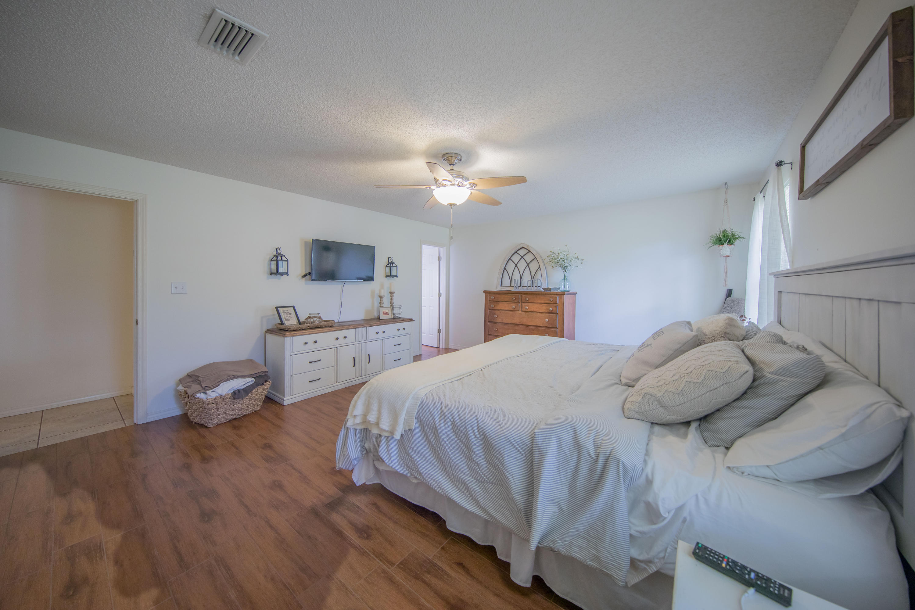 LEGEND COVE - Residential