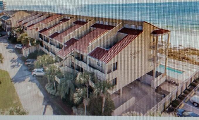 SEAFARER CONDO - Residential