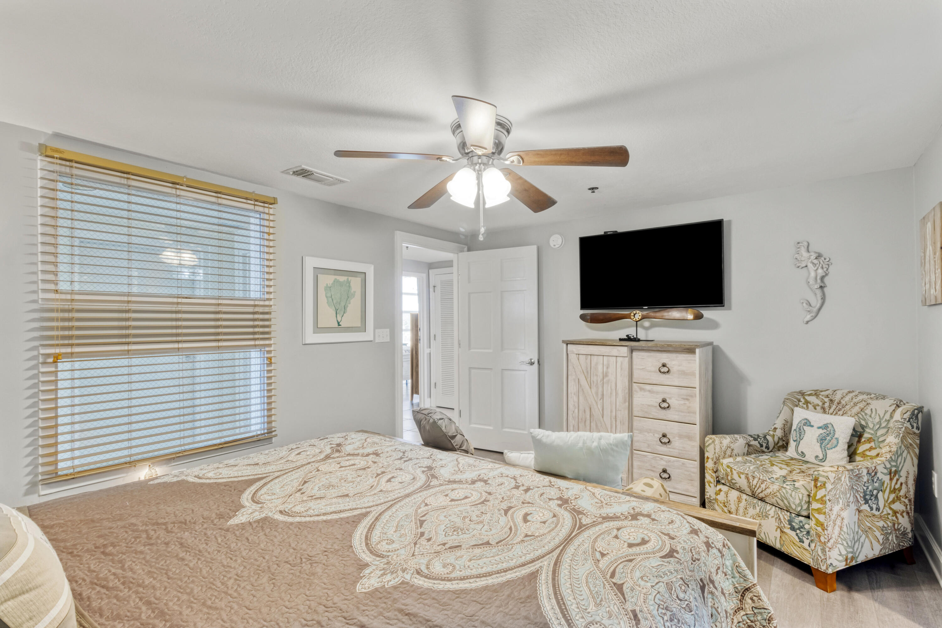STERLING SHORES - Residential