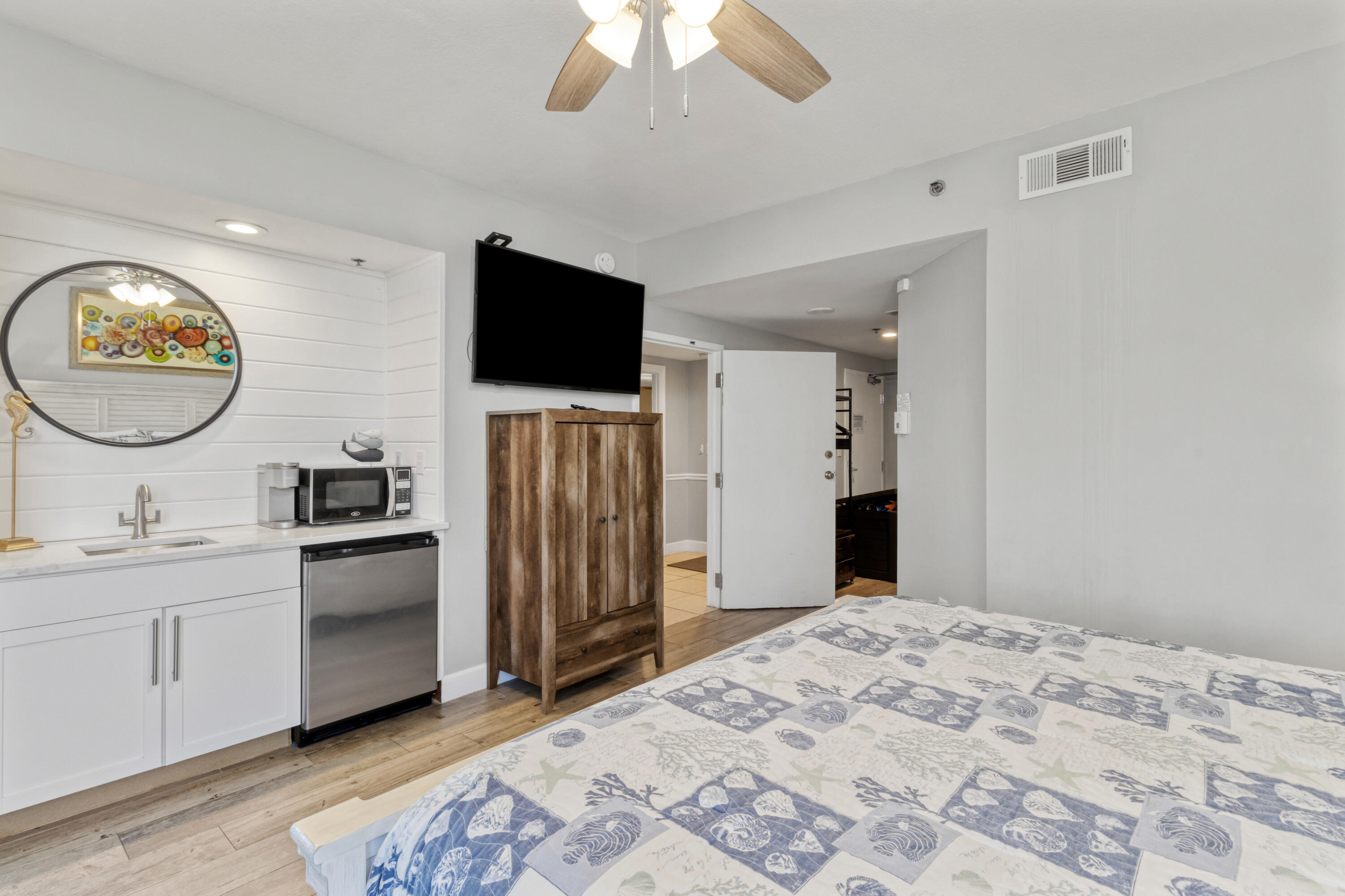 STERLING SHORES - Residential