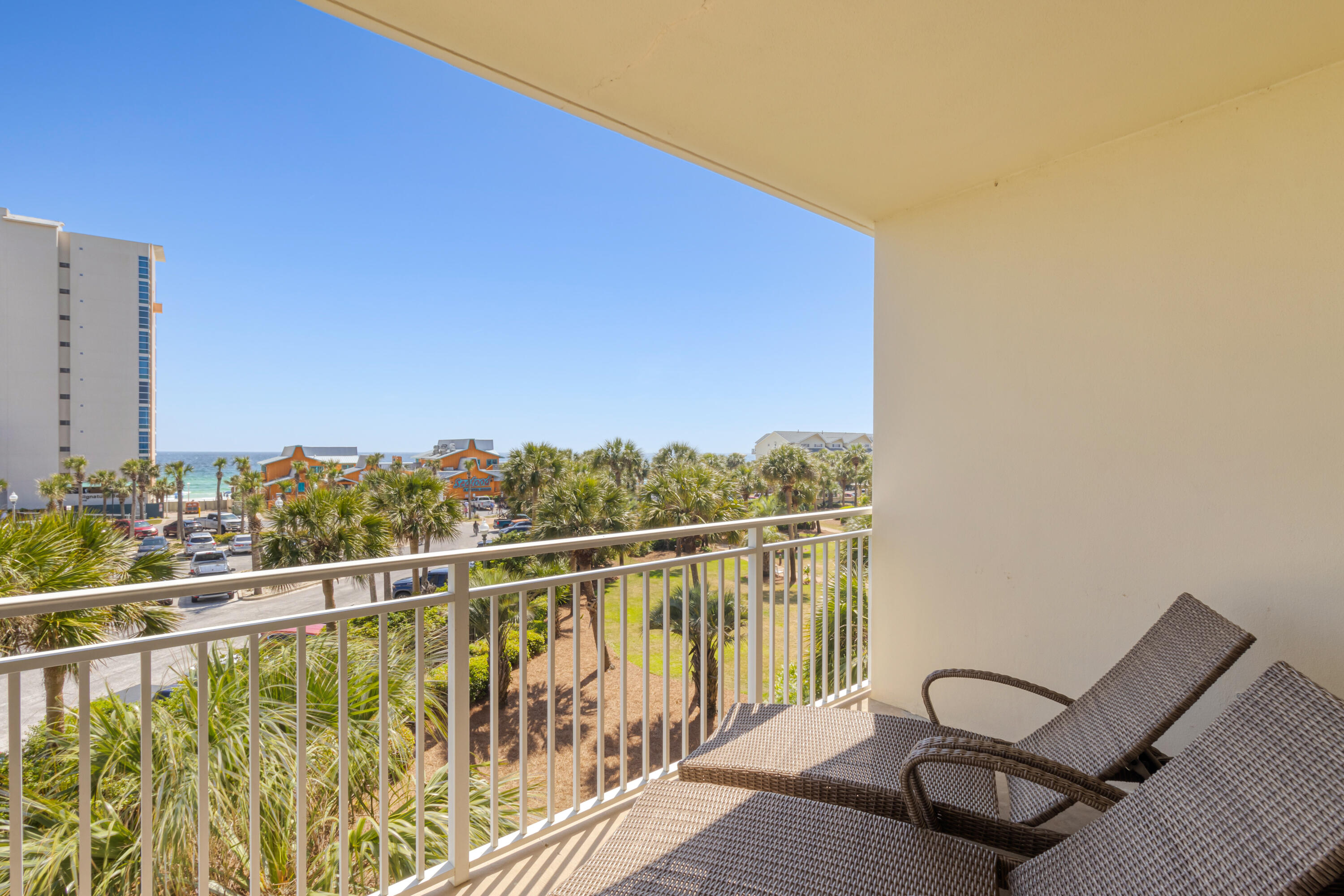 STERLING SHORES - Residential