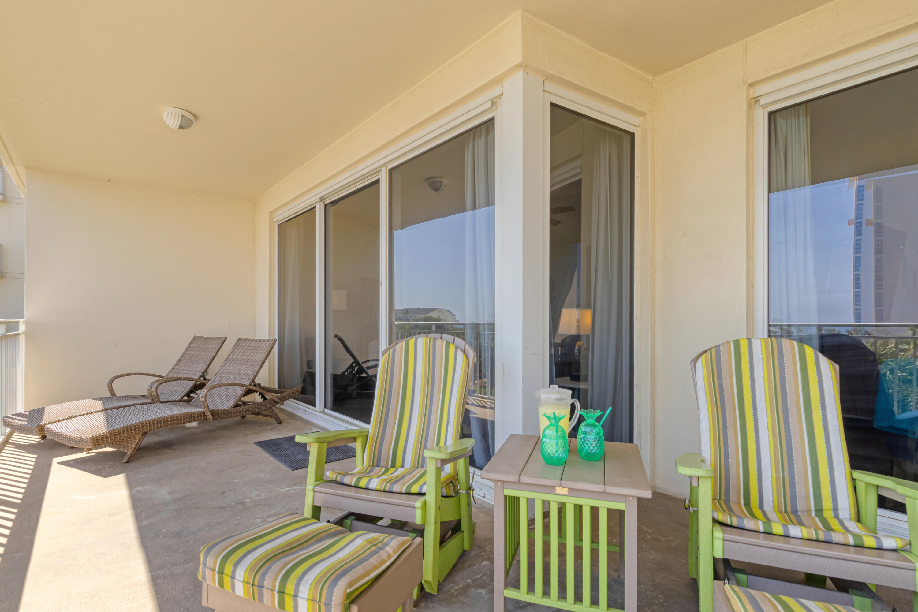 STERLING SHORES - Residential