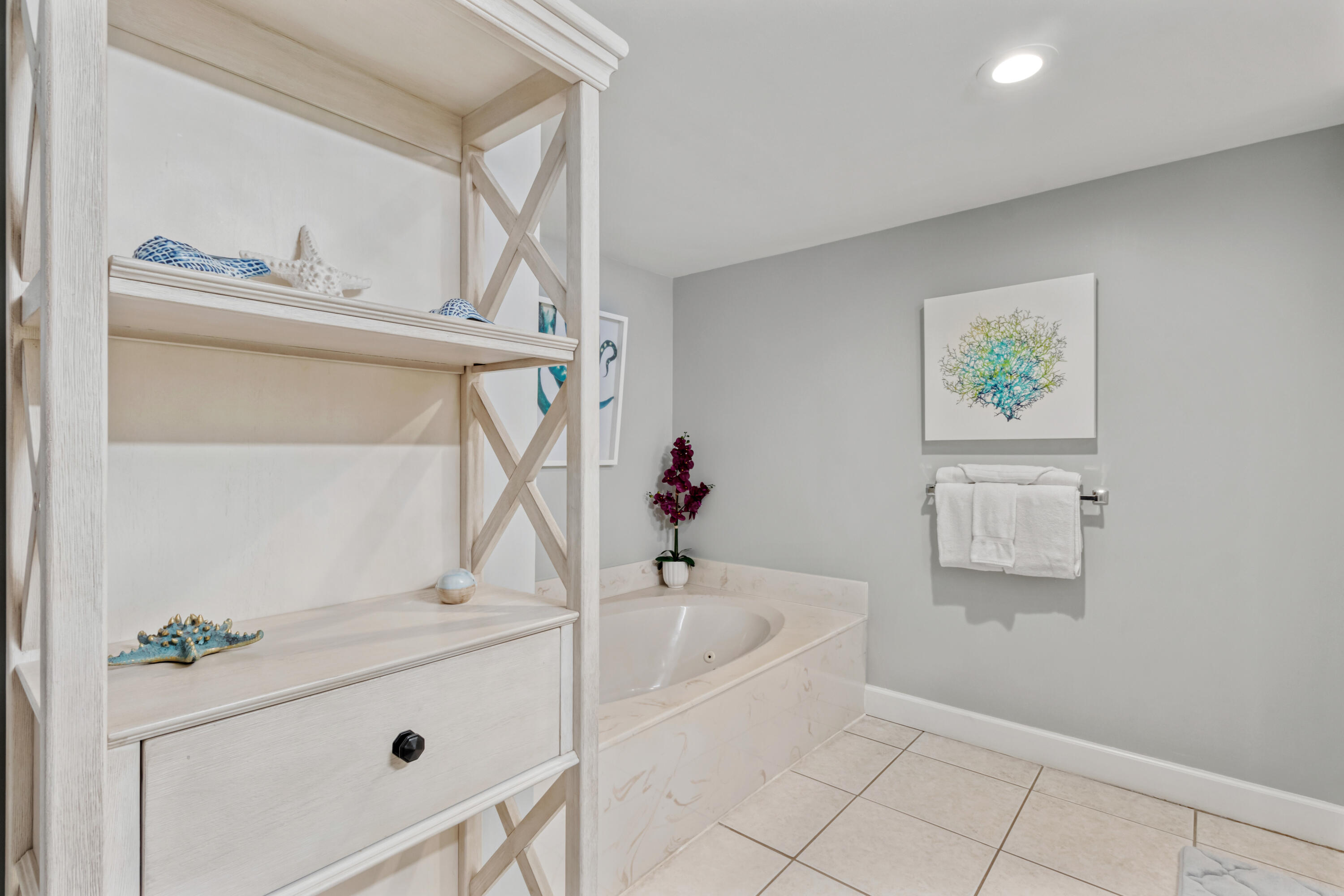 STERLING SHORES - Residential