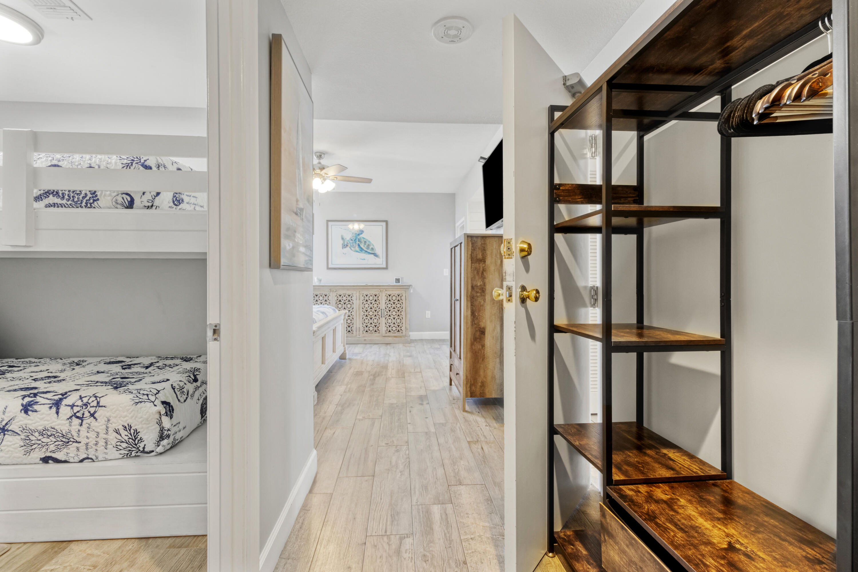 STERLING SHORES - Residential