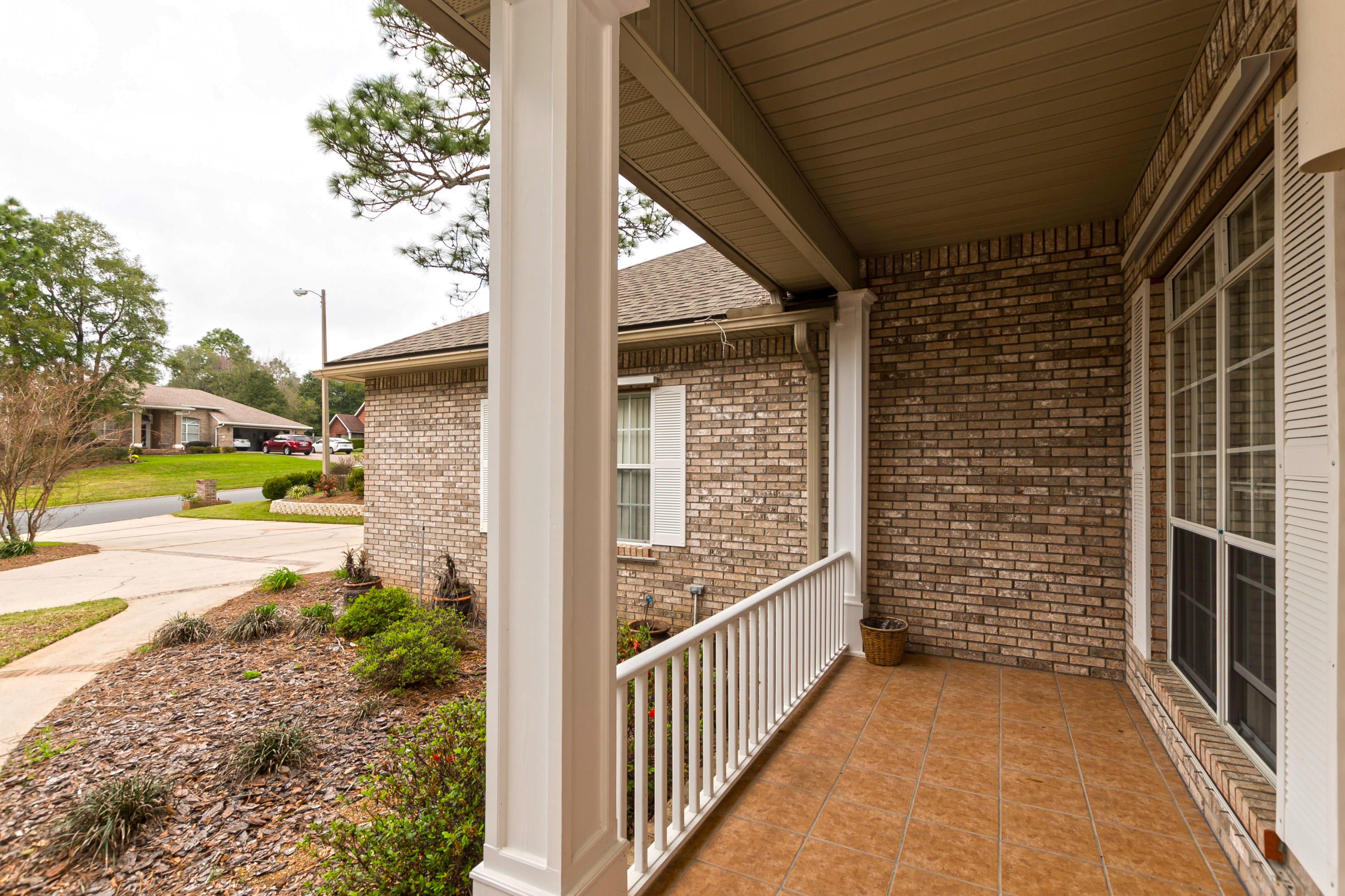 ROCKY BAYOU COUNTRY CLUB ESTATES 5 - Residential