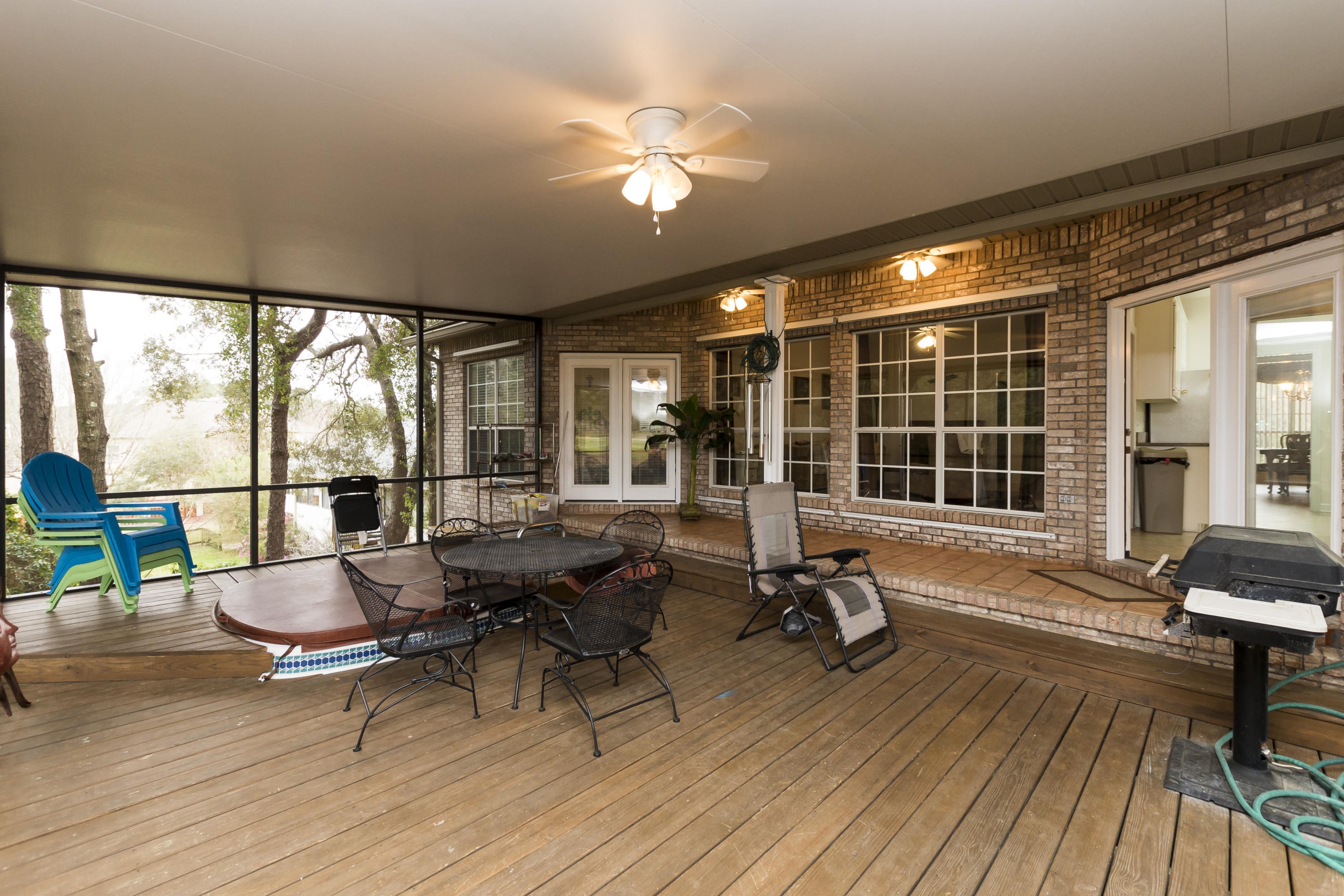 ROCKY BAYOU COUNTRY CLUB ESTATES 5 - Residential