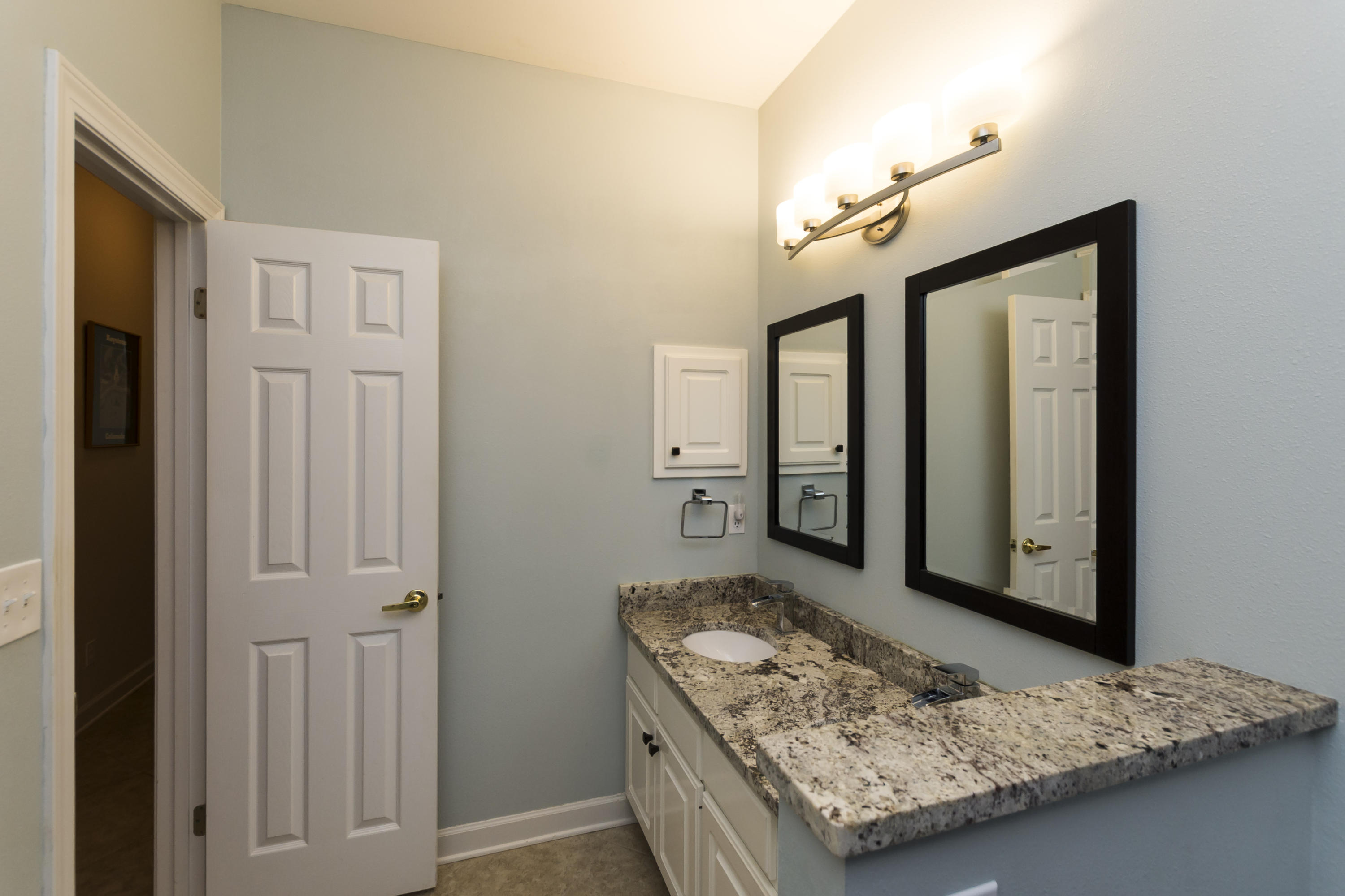 ROCKY BAYOU COUNTRY CLUB ESTATES 5 - Residential