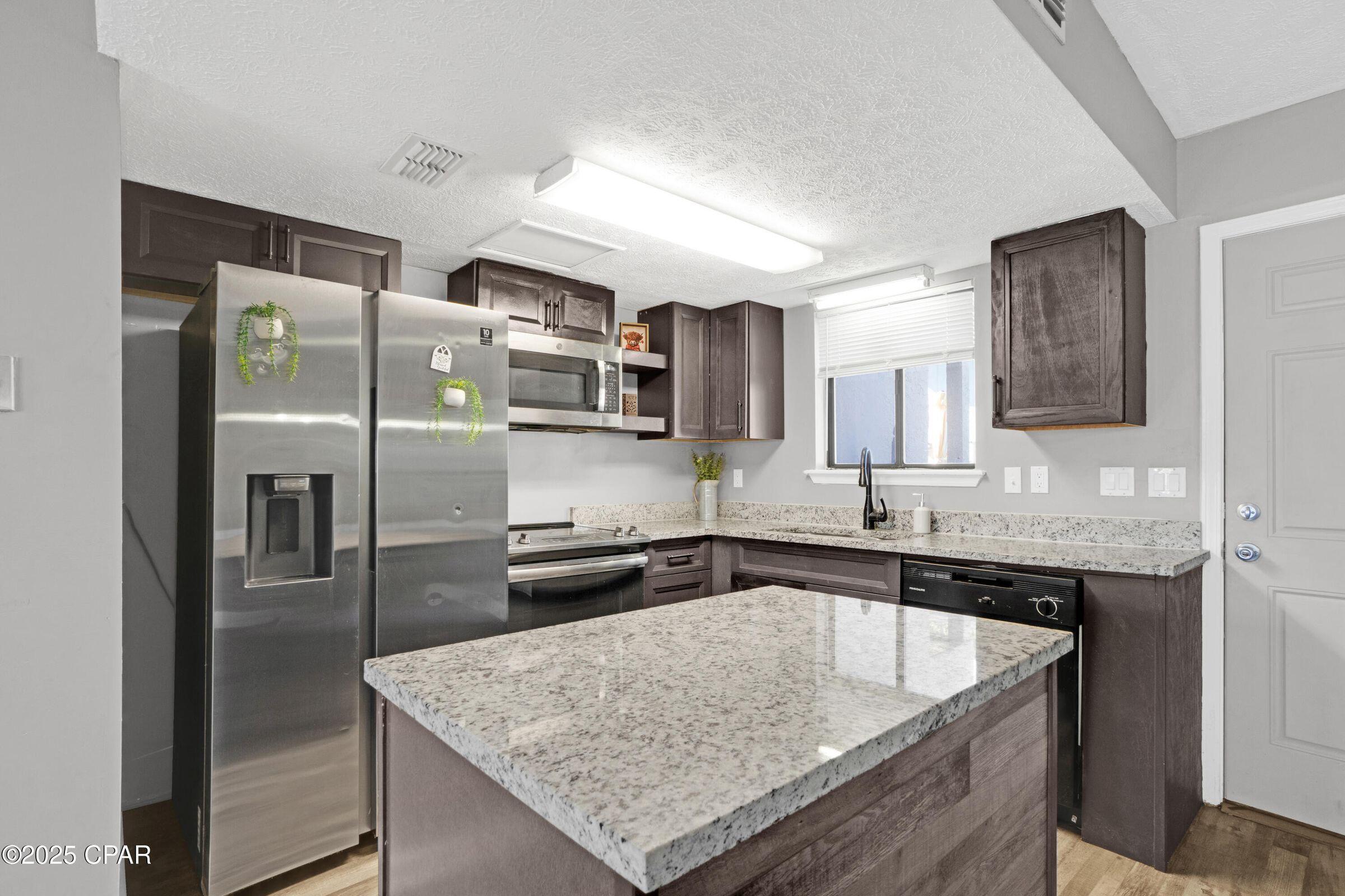 GULF HIGHLANDS - Residential