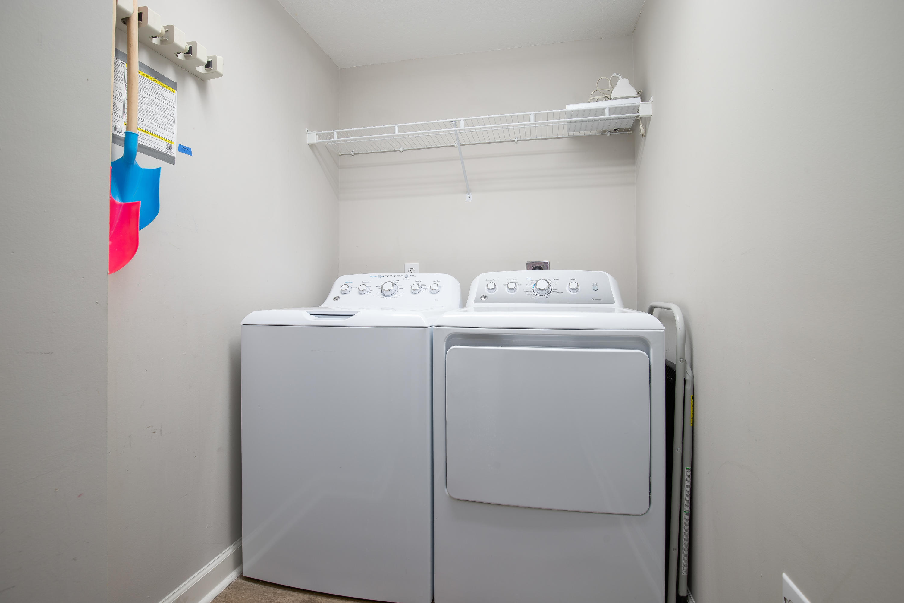 STERLING SHORES - Residential