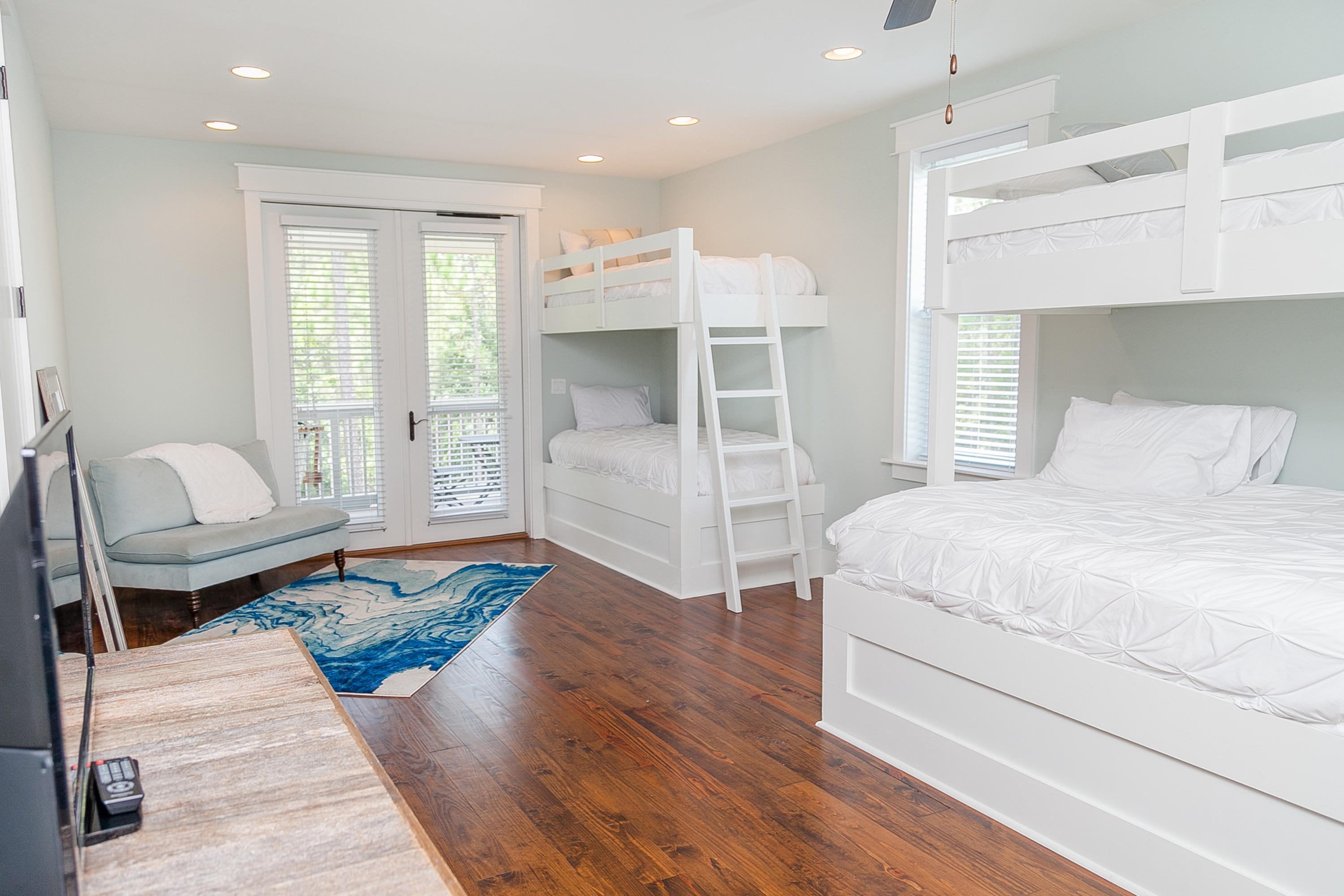 NATUREWALK AT SEAGROVE - Residential Lease