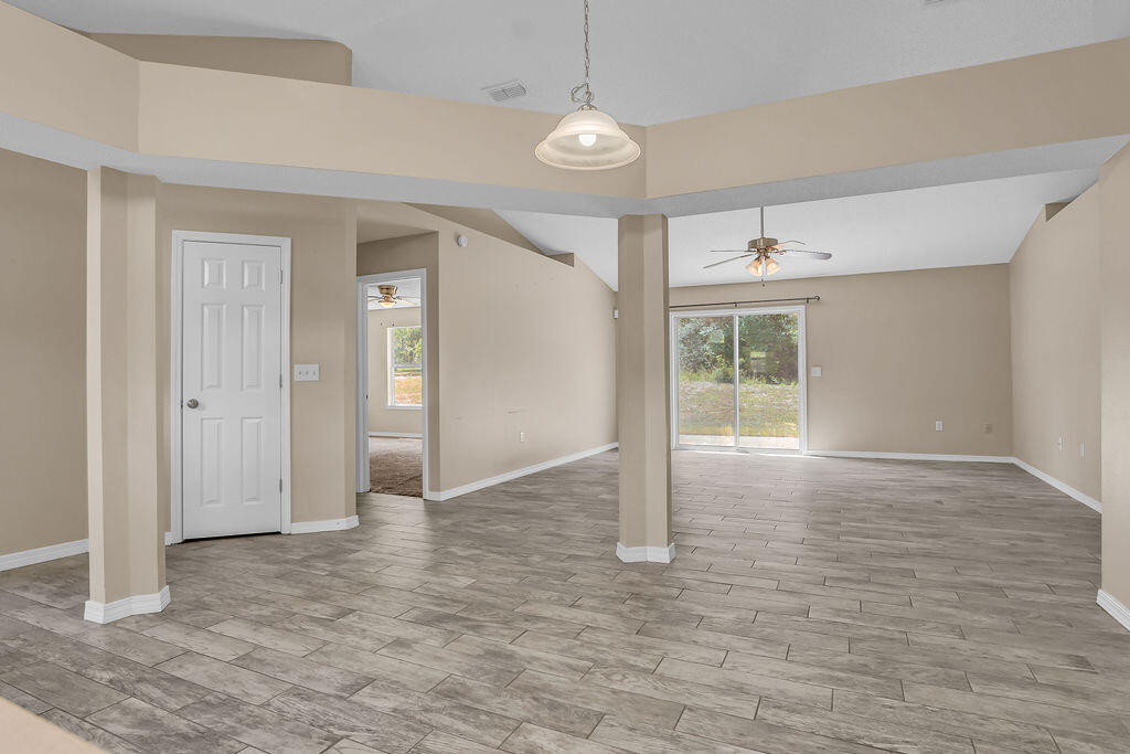 SILVER SPRINGS EST - Residential