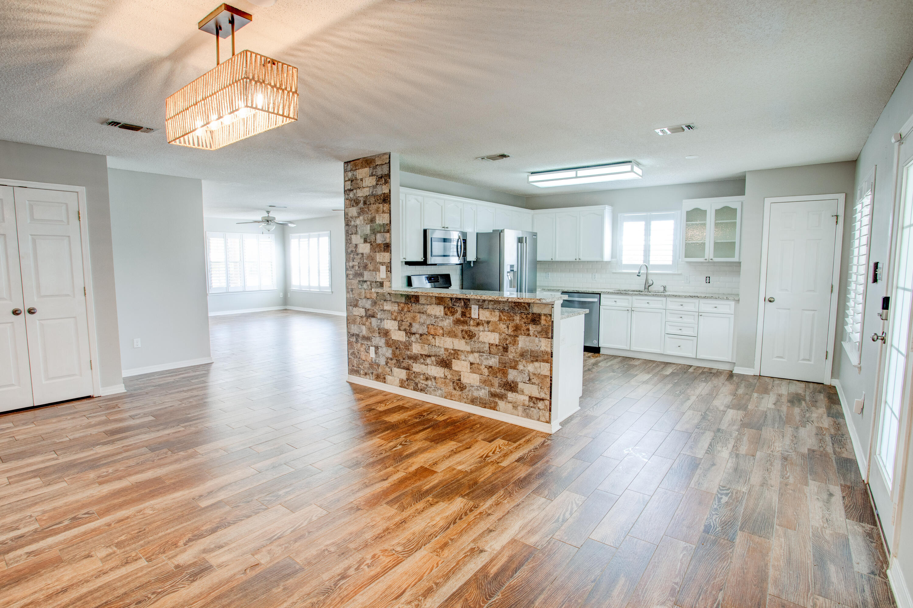 HOLIDAY SHORES EST 4TH ADDN - Residential
