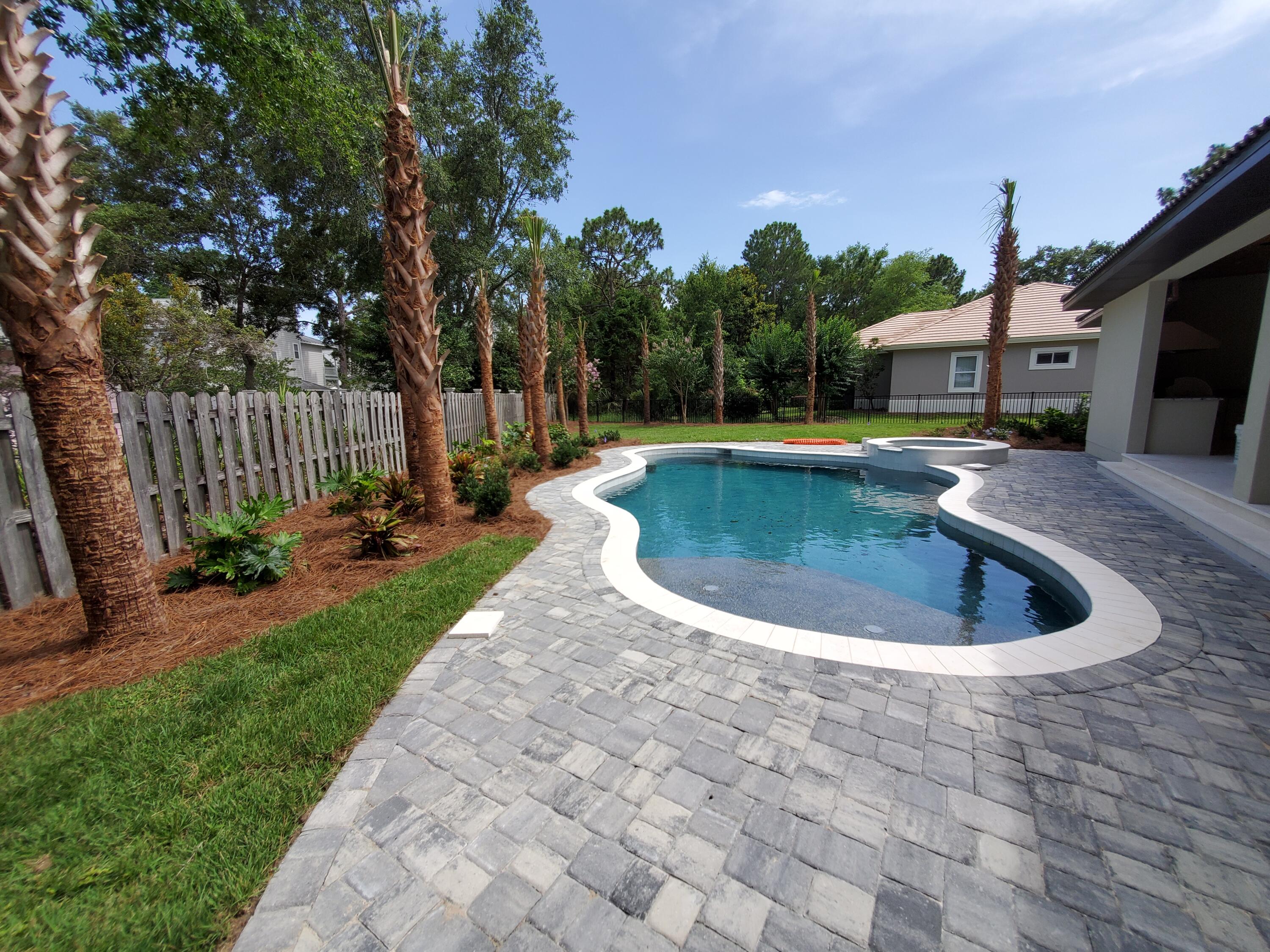 BAYTOWNE AVE EAST - Residential