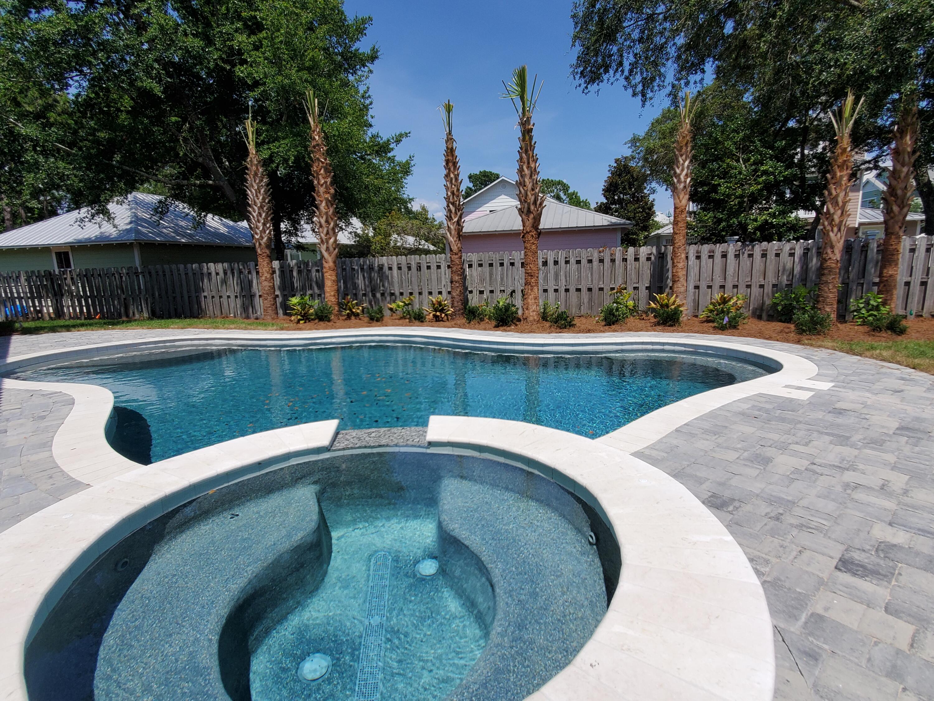 BAYTOWNE AVE EAST - Residential