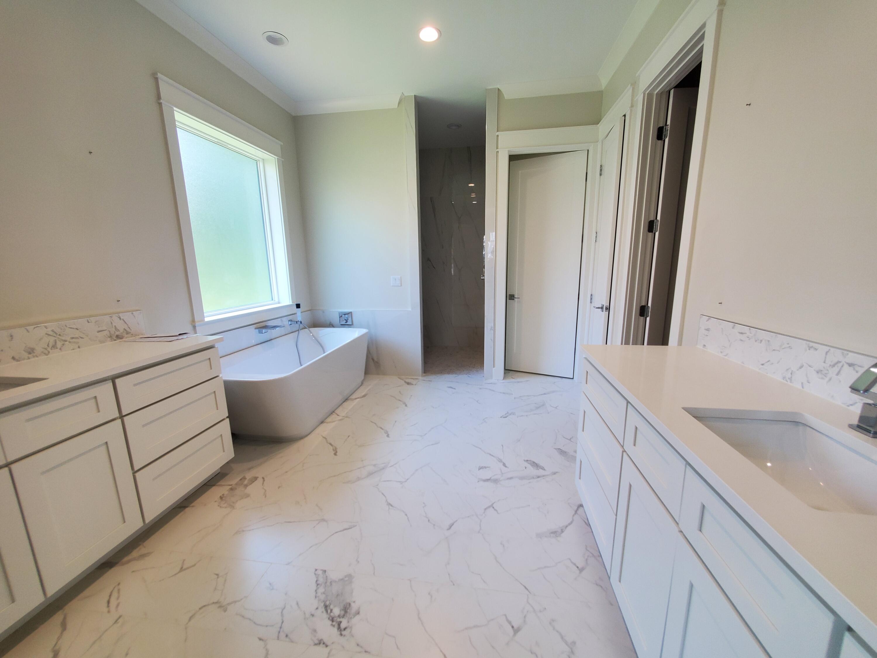 BAYTOWNE AVE EAST - Residential