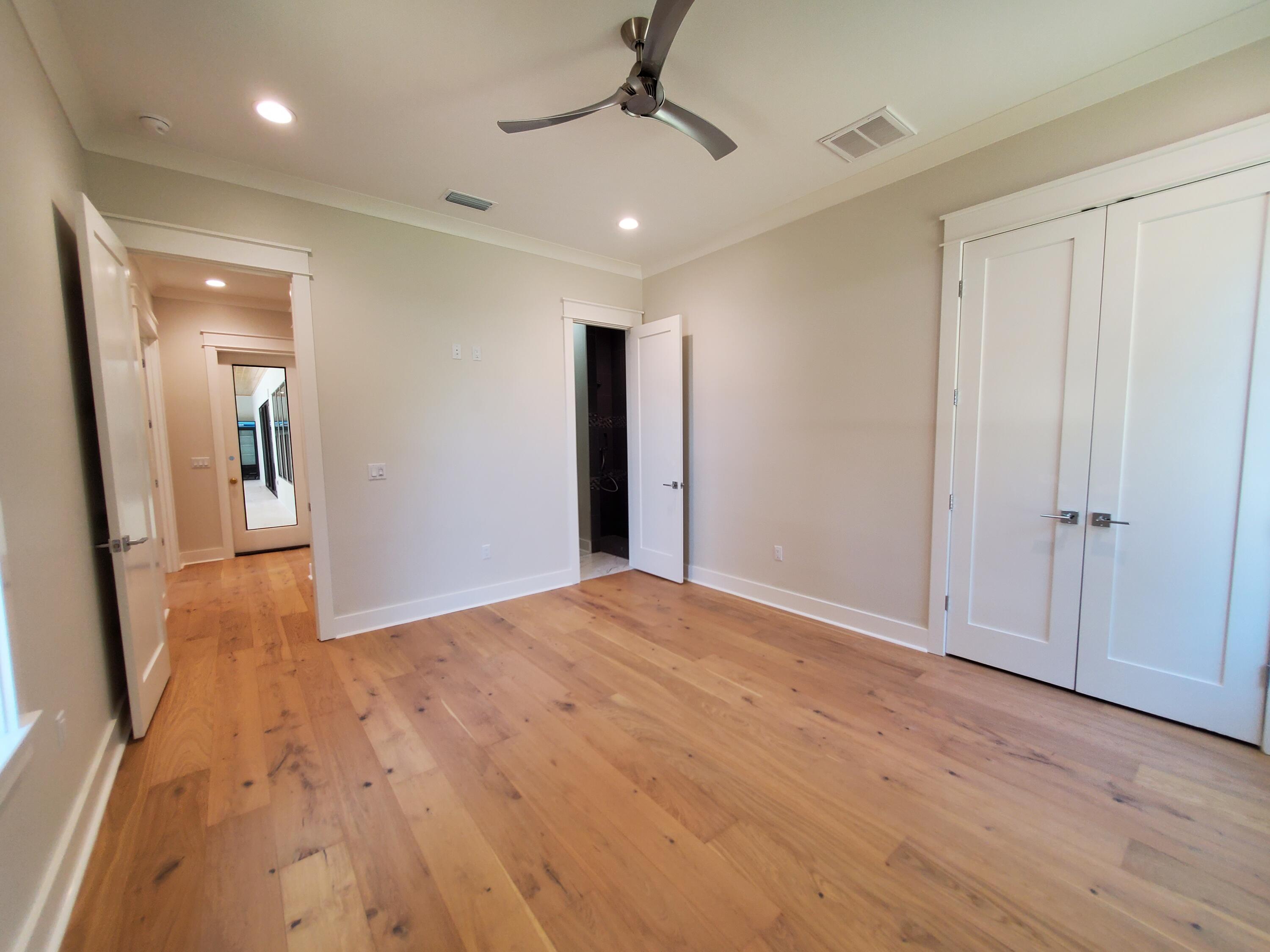 BAYTOWNE AVE EAST - Residential