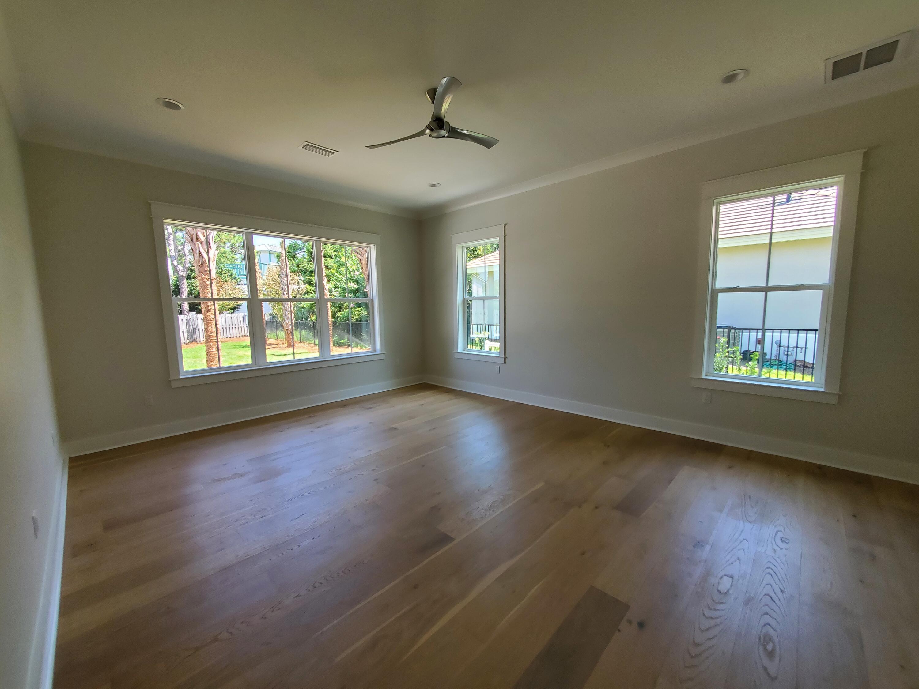 BAYTOWNE AVE EAST - Residential