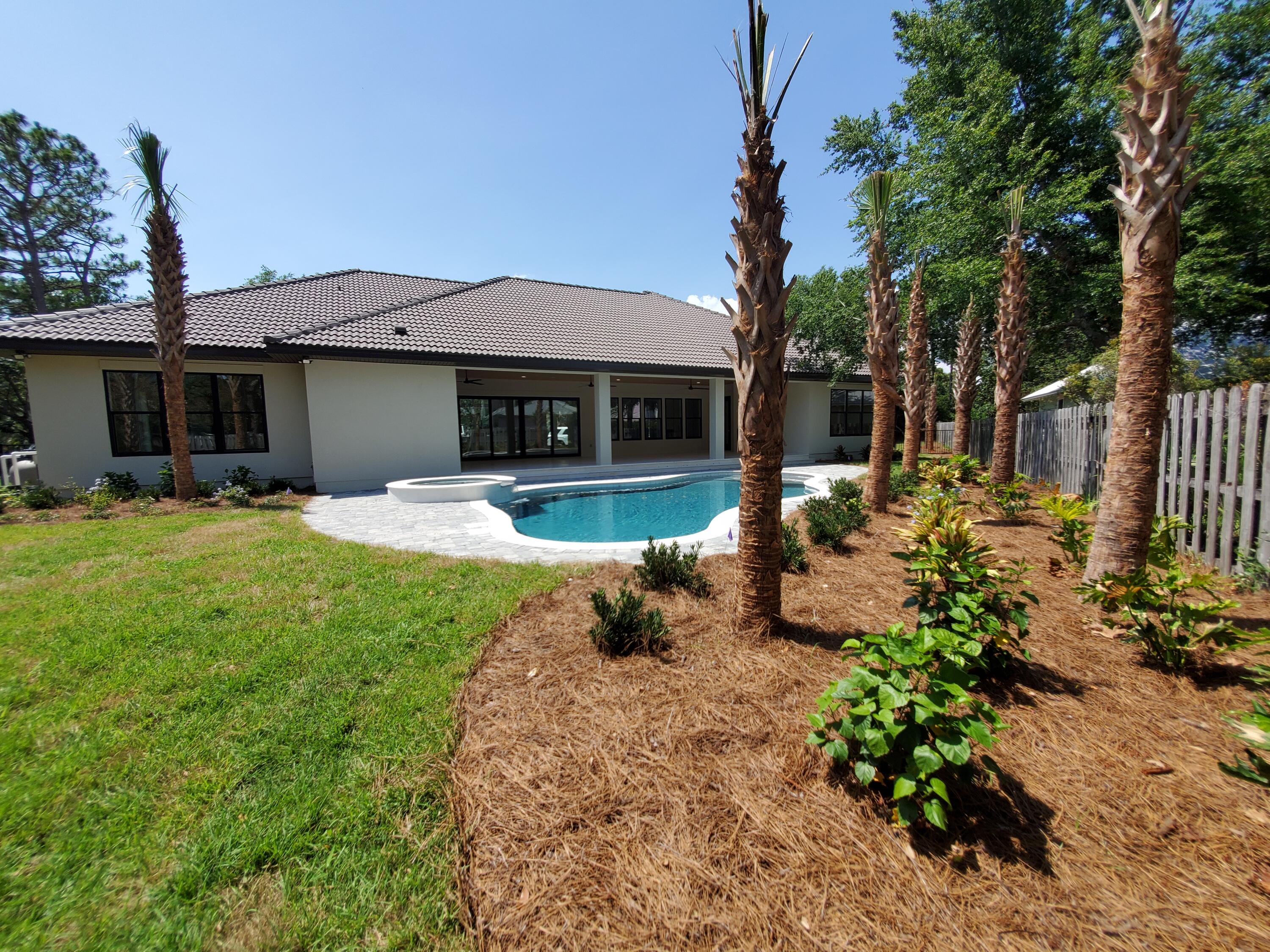 BAYTOWNE AVE EAST - Residential