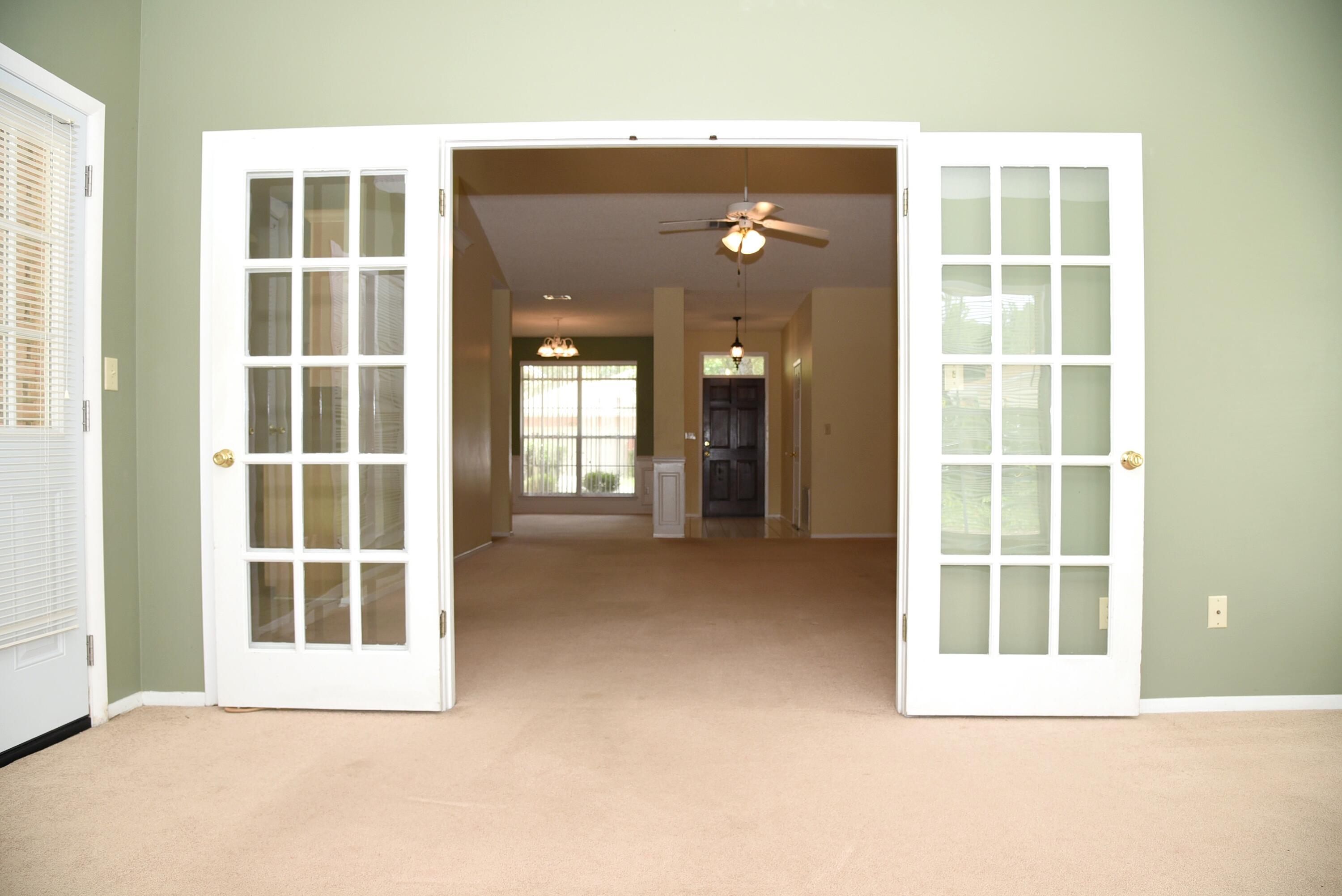 PARKWOOD COURT AT BLUEWATER BAY - Residential Lease