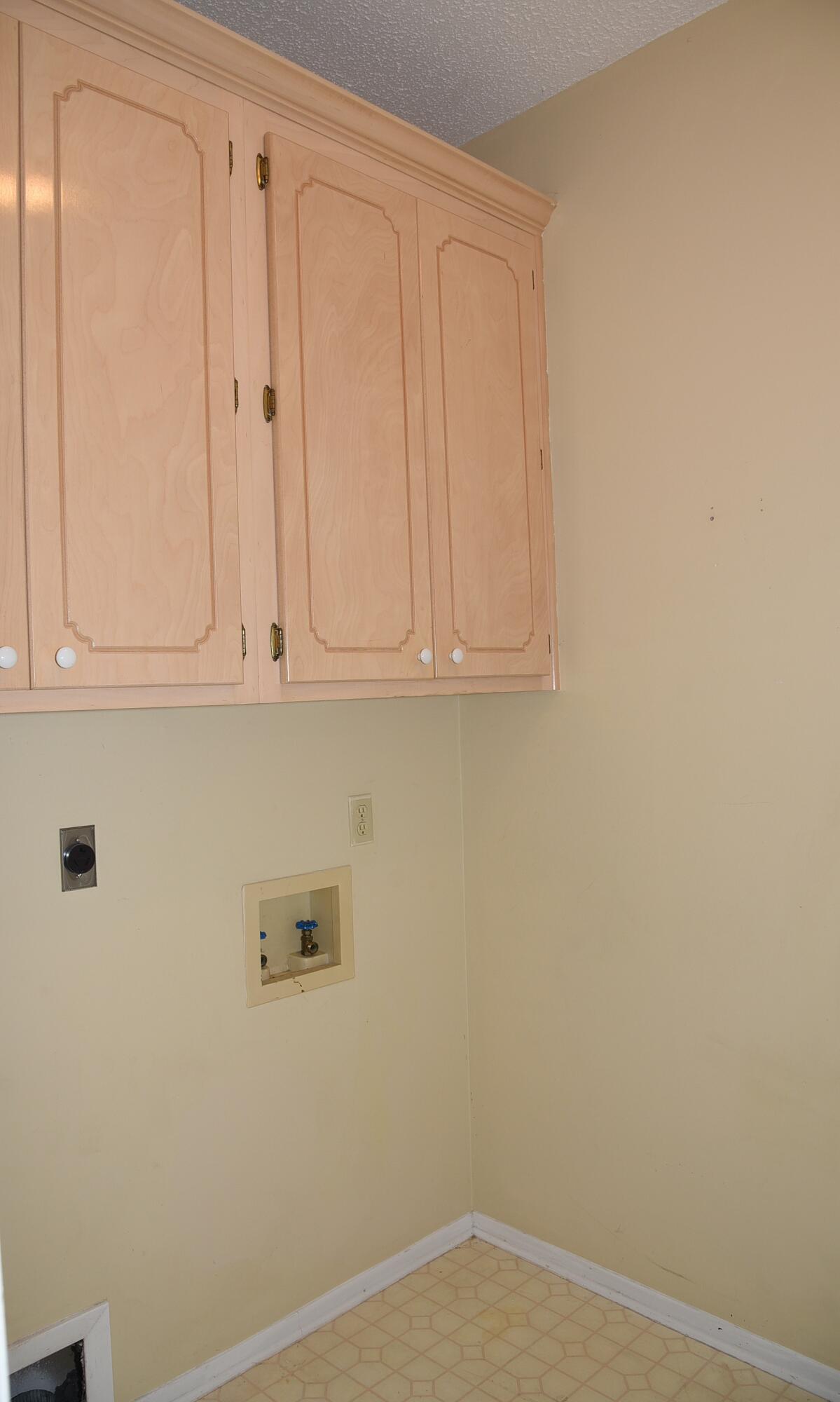 PARKWOOD COURT AT BLUEWATER BAY - Residential Lease