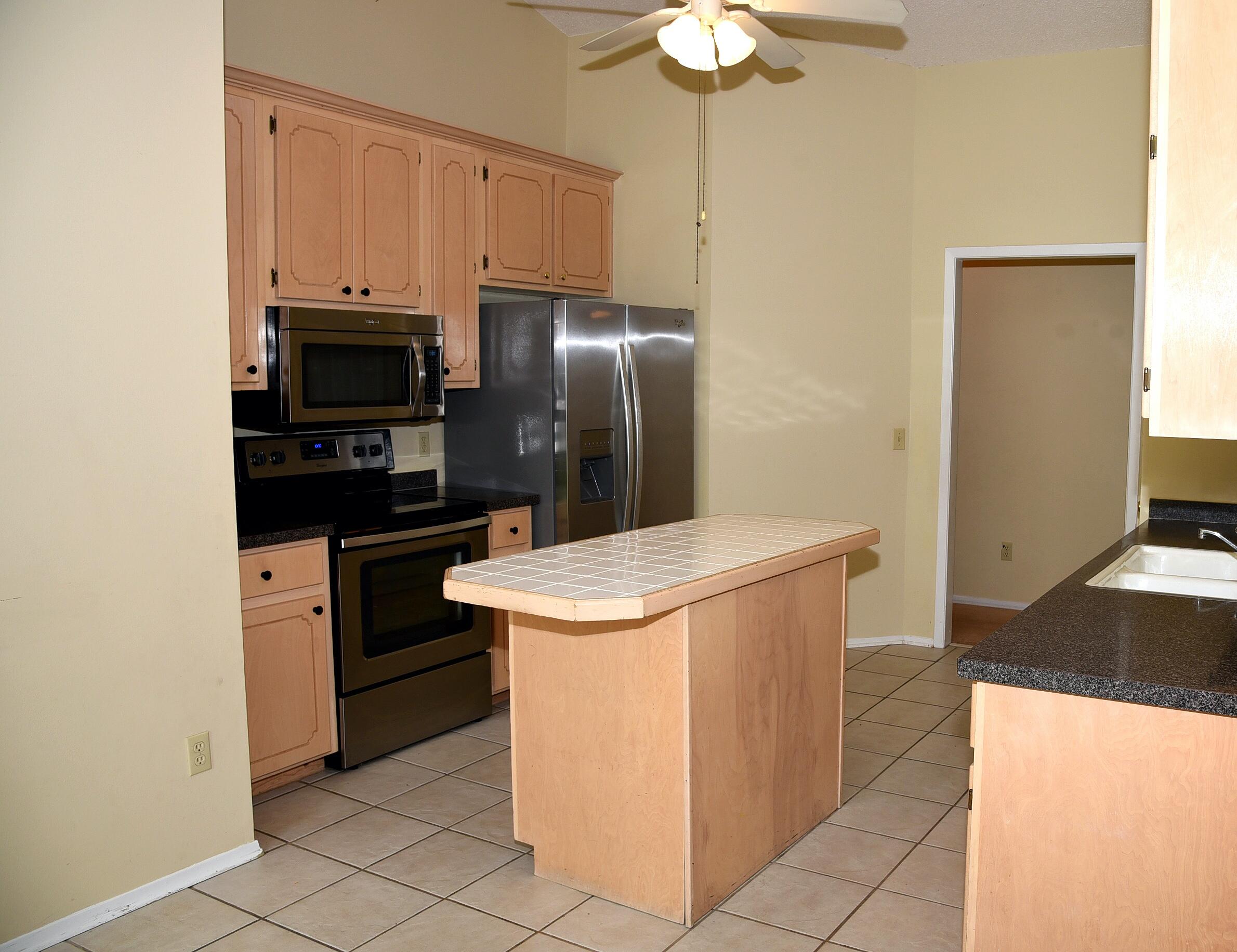 PARKWOOD COURT AT BLUEWATER BAY - Residential Lease