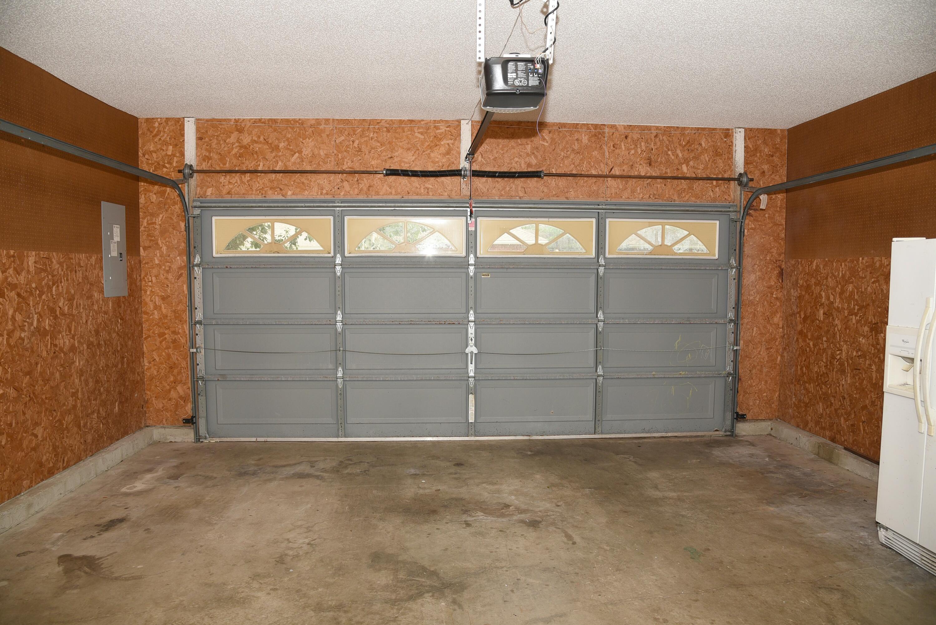 PARKWOOD COURT AT BLUEWATER BAY - Residential Lease